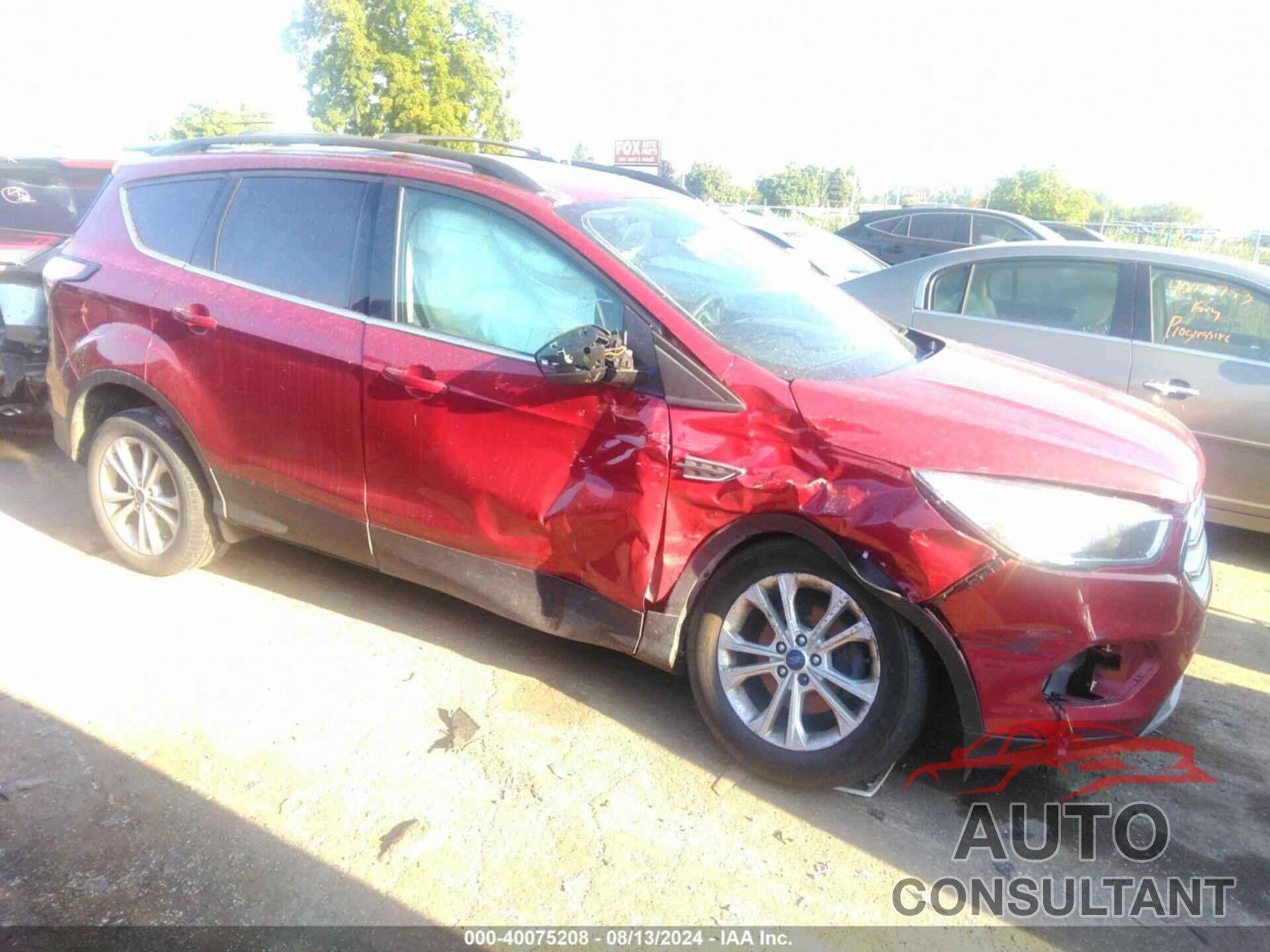 FORD ESCAPE 2018 - 1FMCU0GD5JUD56816