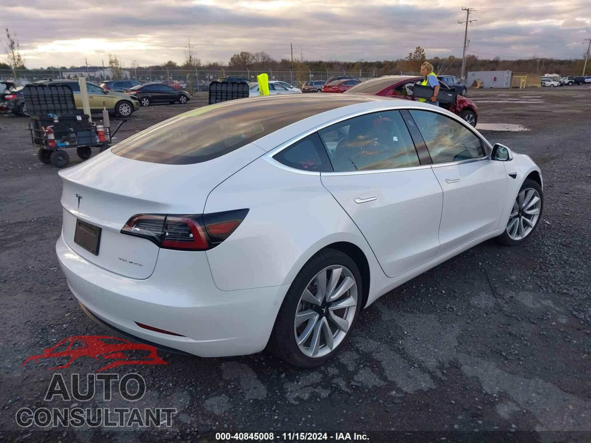 TESLA MODEL 3 2019 - 5YJ3E1EB6KF211660