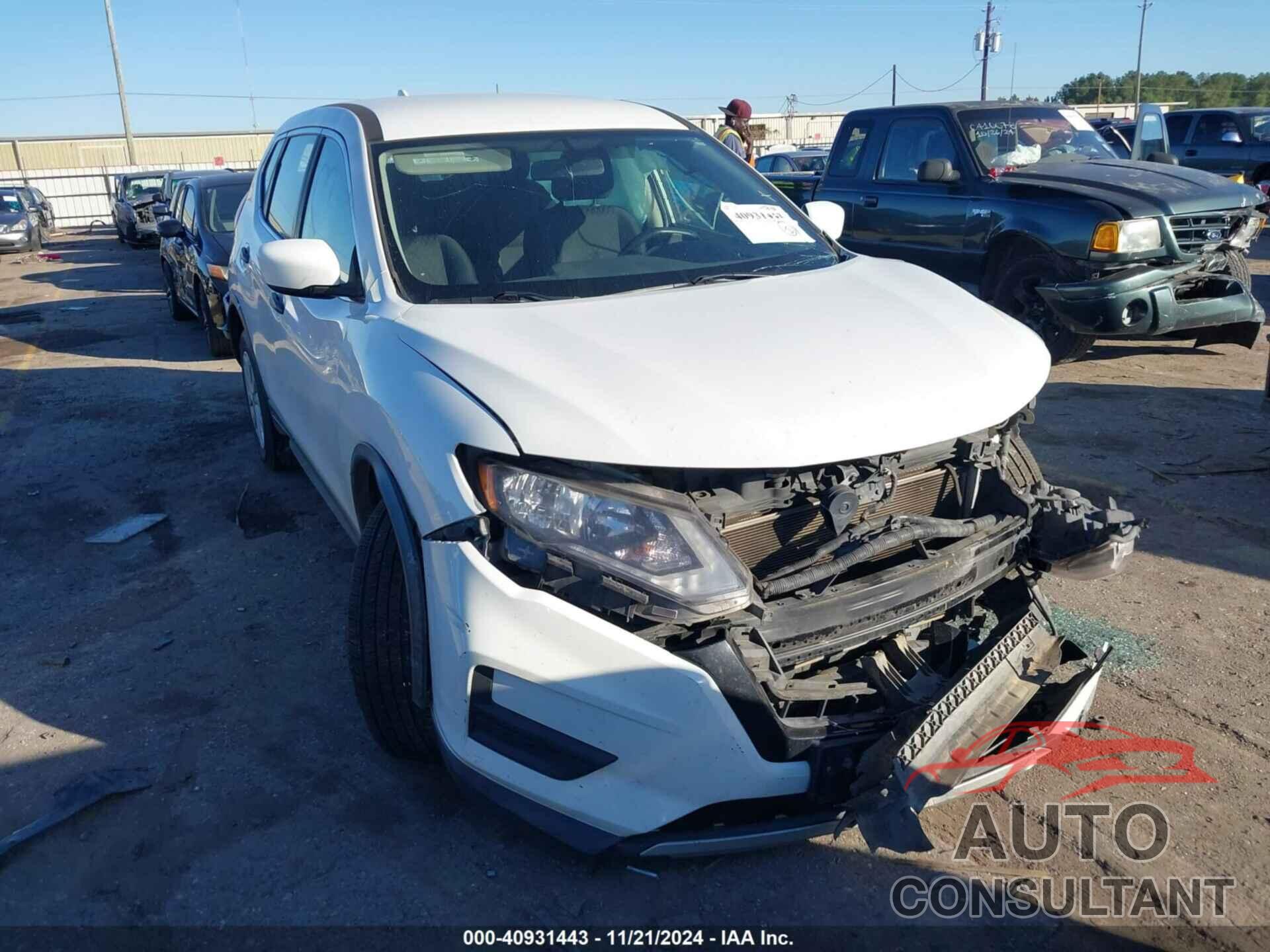 NISSAN ROGUE 2017 - KNMAT2MV4HP521870