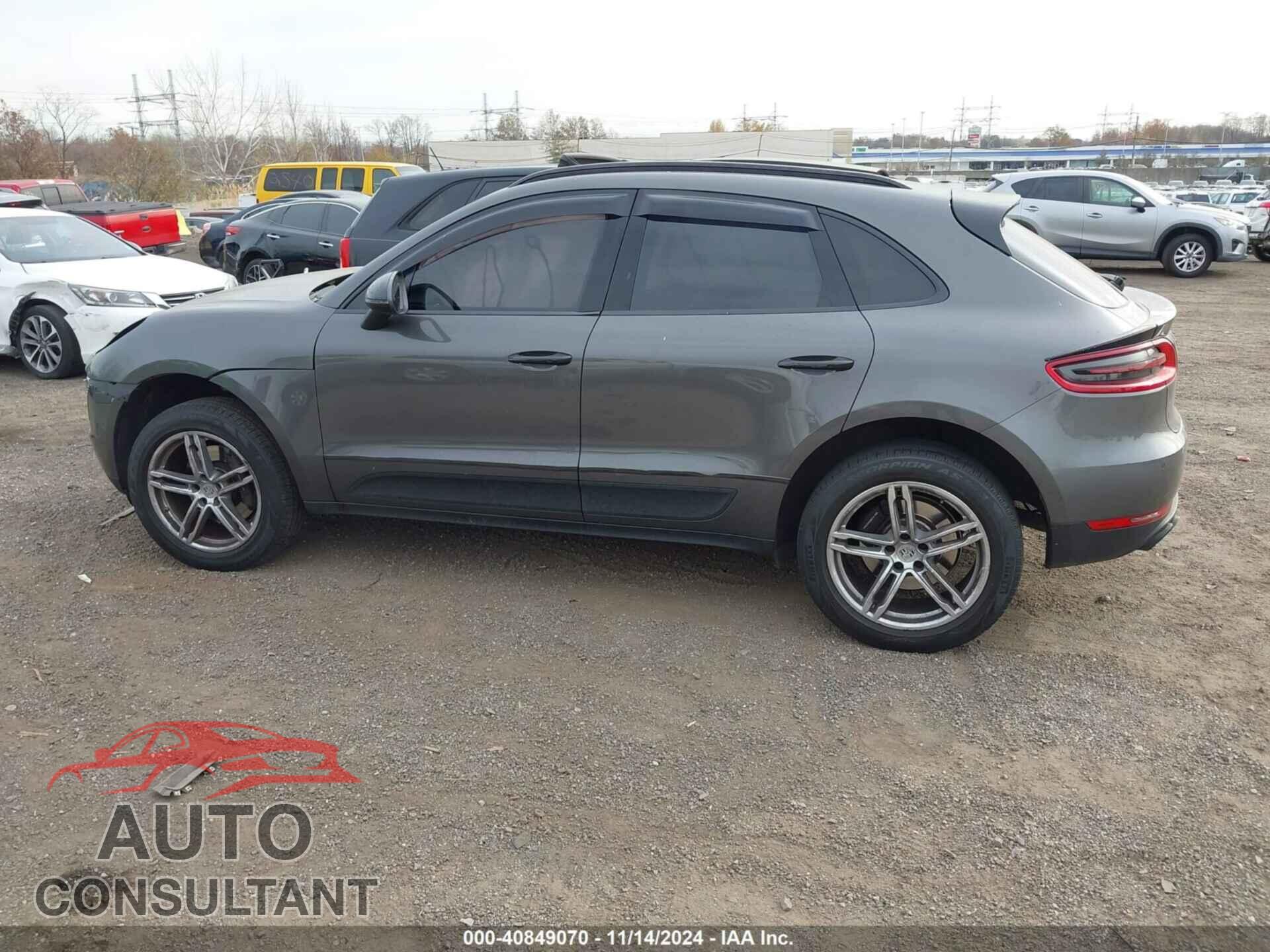 PORSCHE MACAN 2017 - WP1AA2A59HLB09217