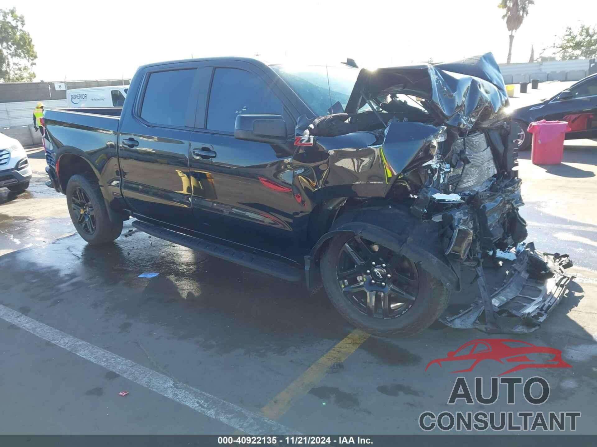 CHEVROLET SILVERADO 1500 2022 - 3GCUDEET4NG675231
