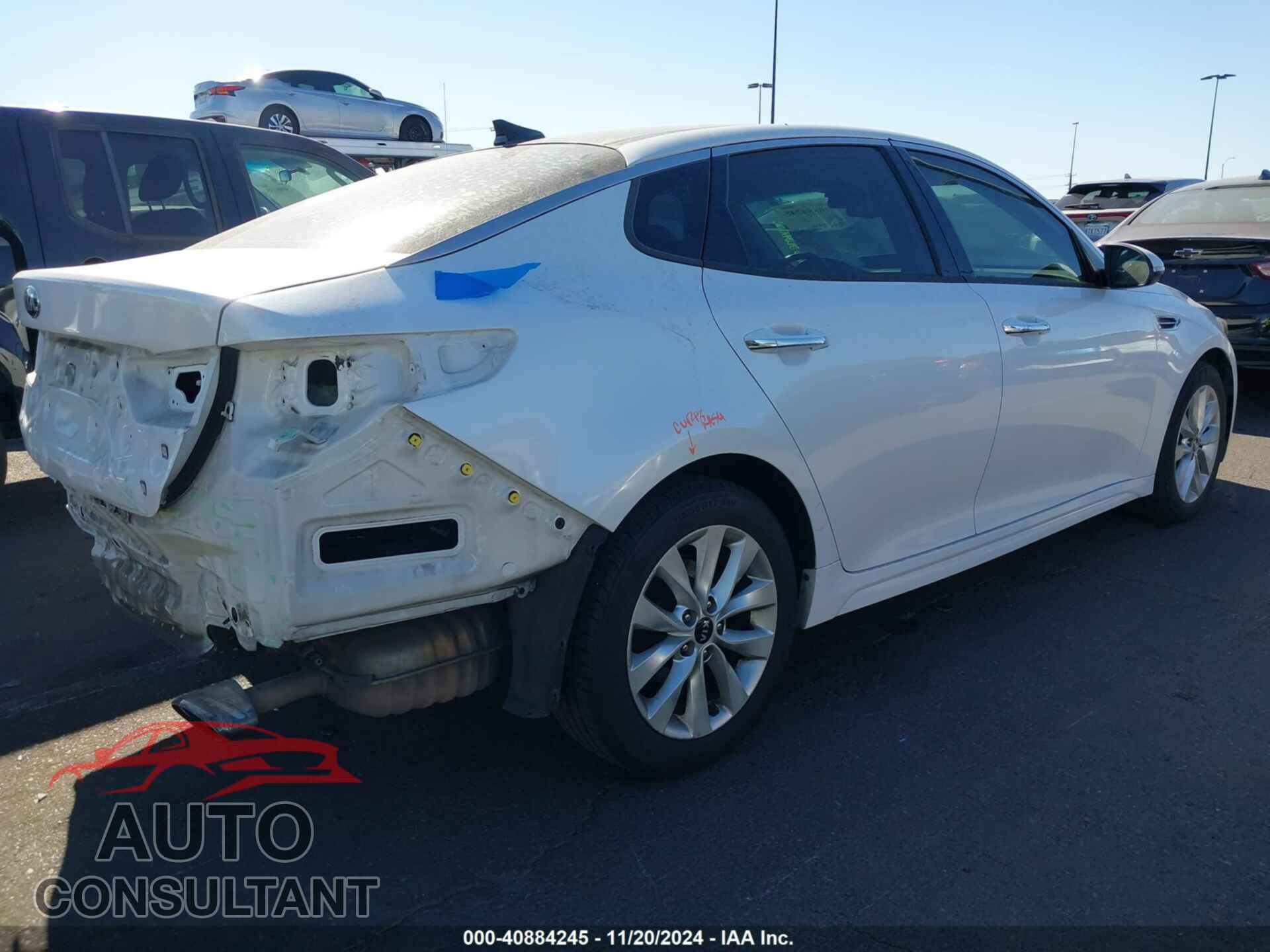 KIA OPTIMA 2018 - 5XXGU4L37JG218551
