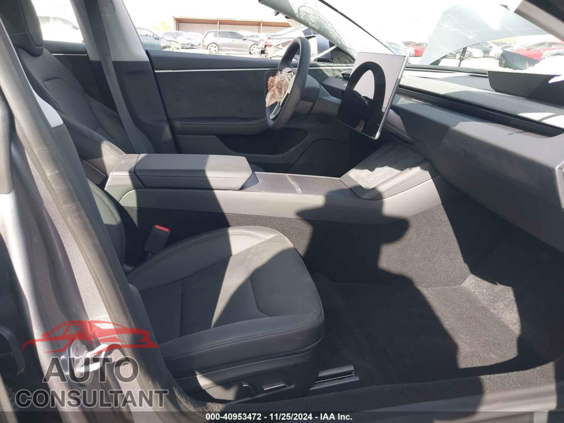 TESLA MODEL 3 2025 - 5YJ3E1EB8SF896423