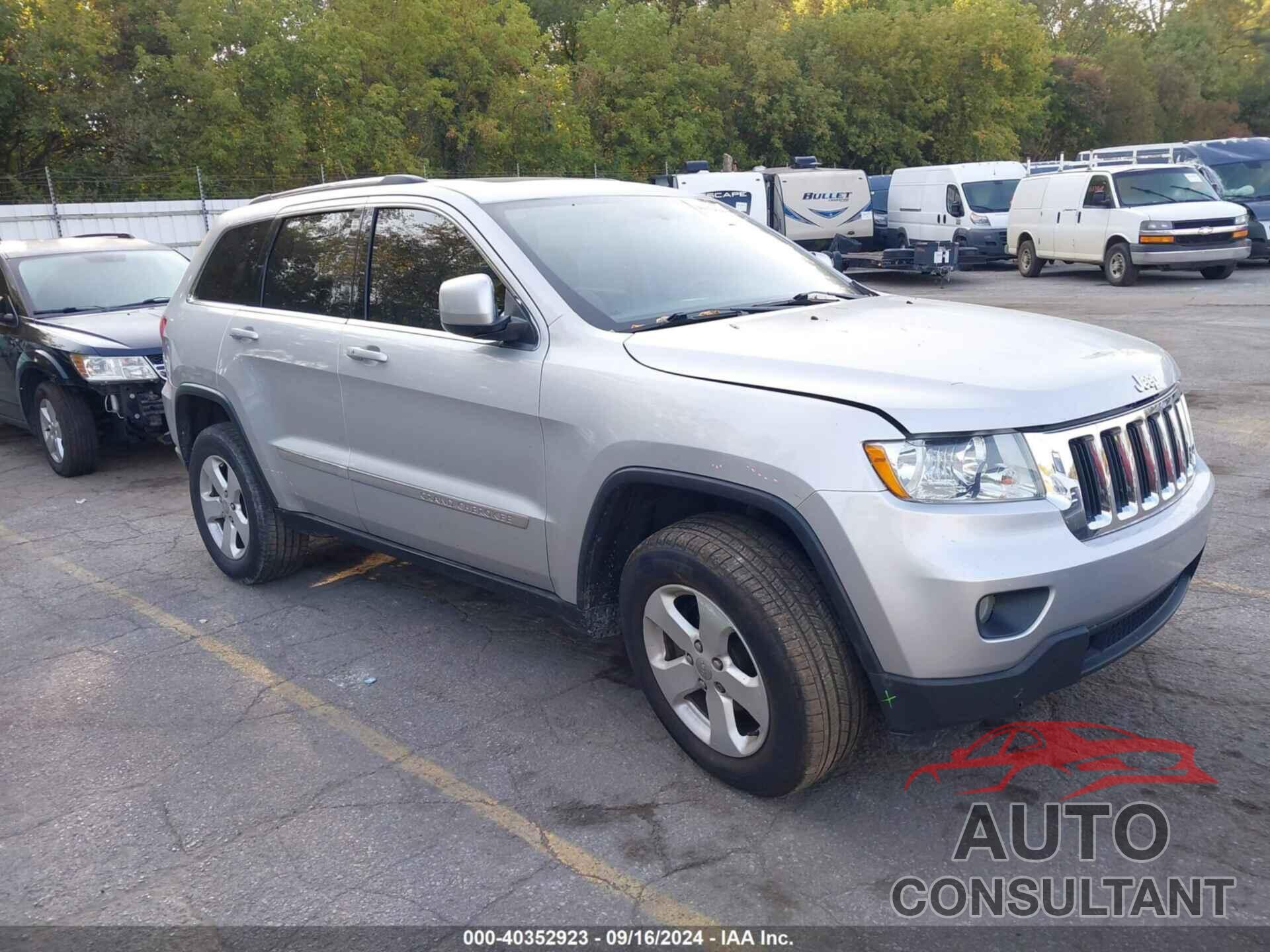 JEEP GRAND CHEROKEE 2011 - 1J4RR4GG5BC670937