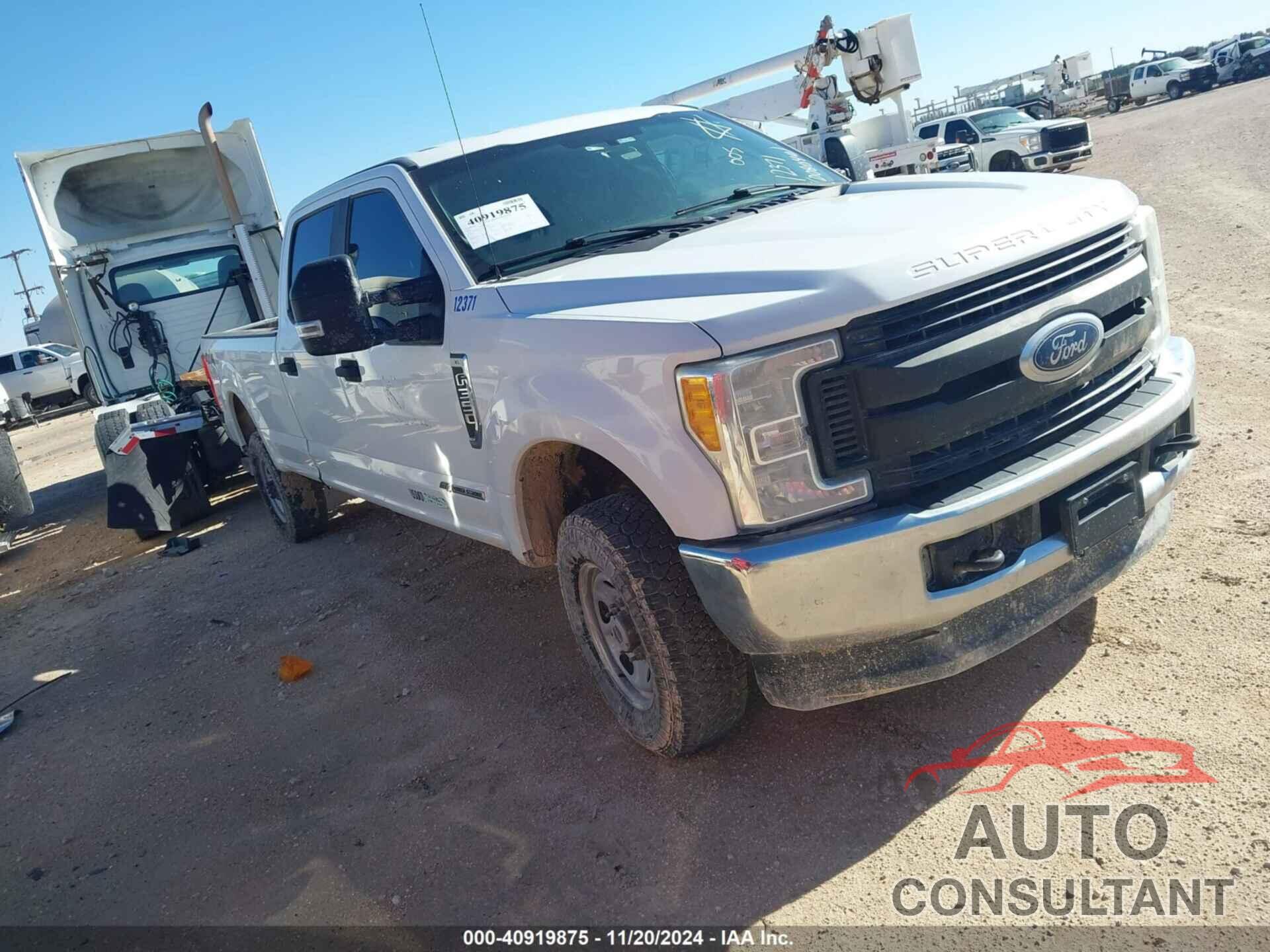 FORD F-350 2017 - 1FT8W3BT4HED08040