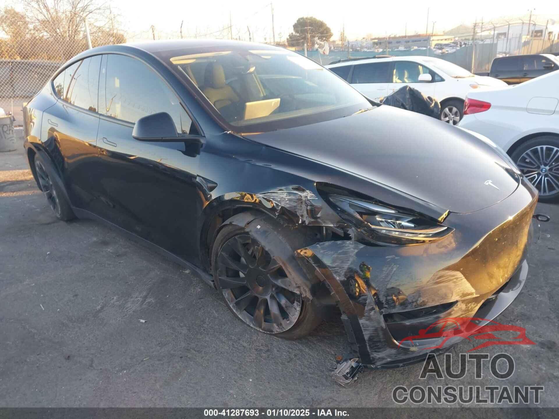 TESLA MODEL Y 2023 - 7SAYGDEE9PF958627