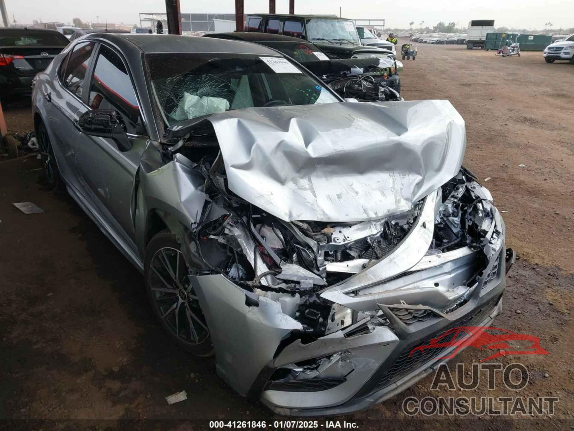 TOYOTA CAMRY 2021 - 4T1G11AK3MU514758