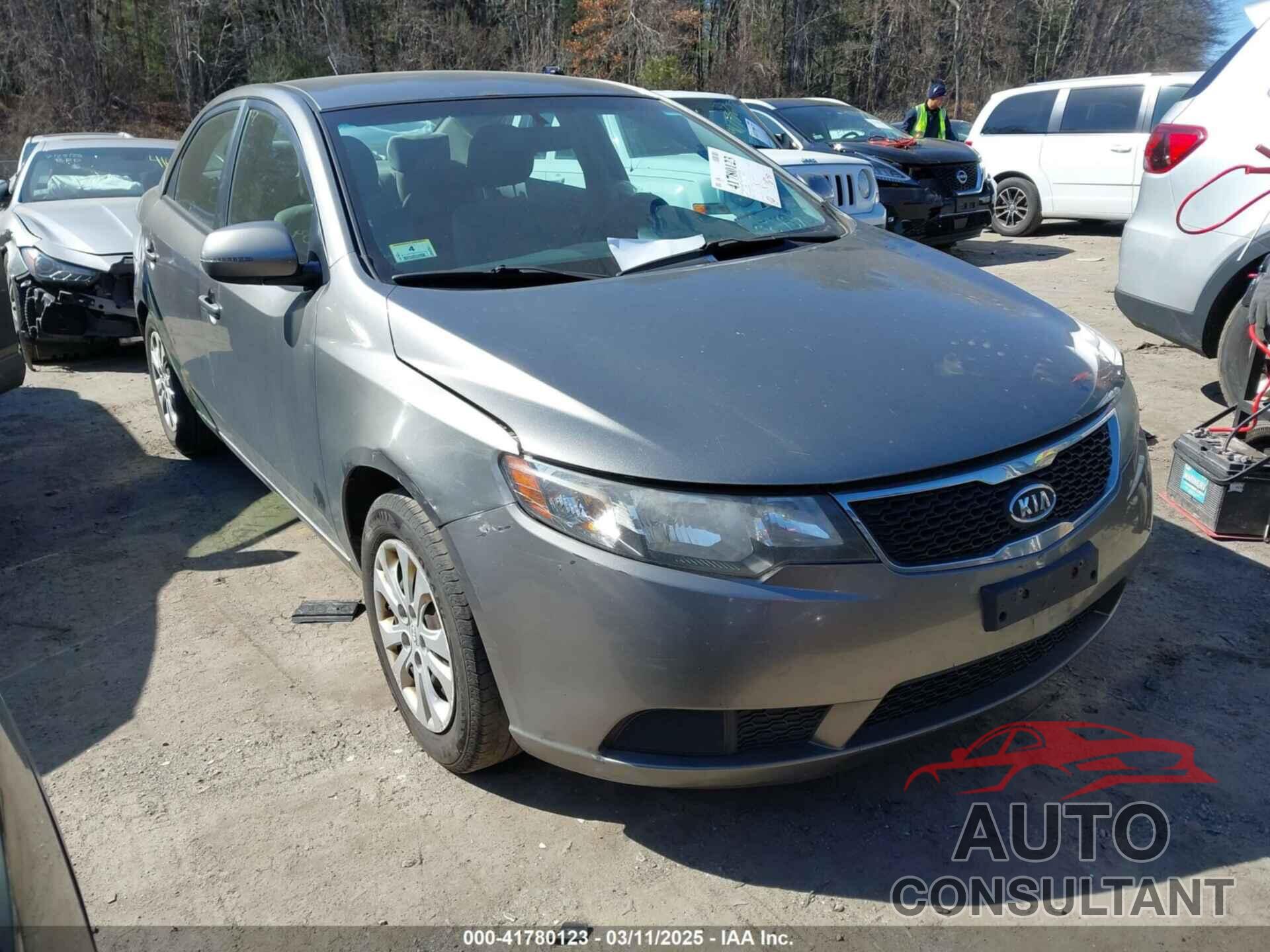 KIA FORTE 2011 - KNAFU4A2XB5363558