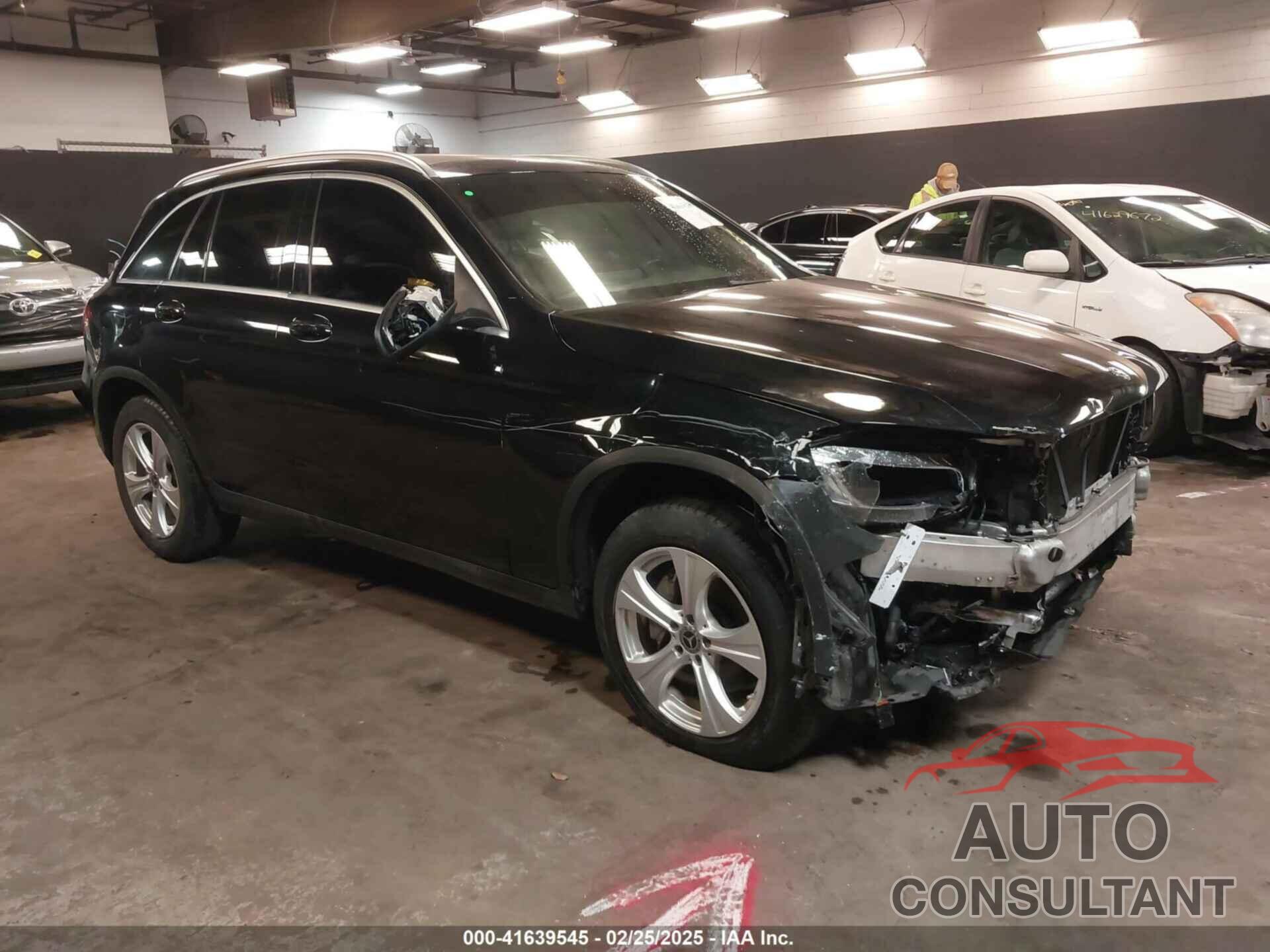 MERCEDES-BENZ GLC 300 2018 - WDC0G4KB1JV051409