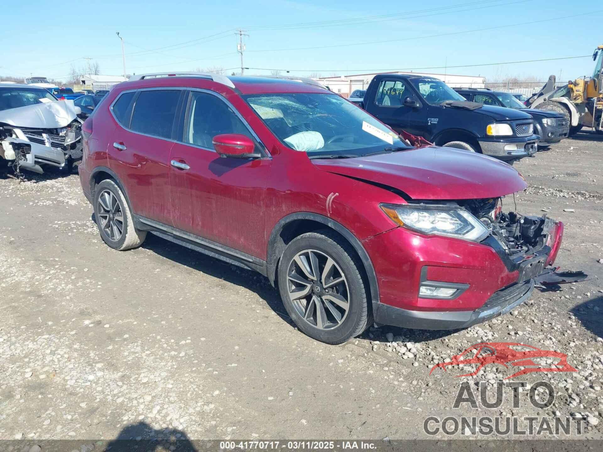 NISSAN ROGUE 2019 - 5N1AT2MV2KC707756