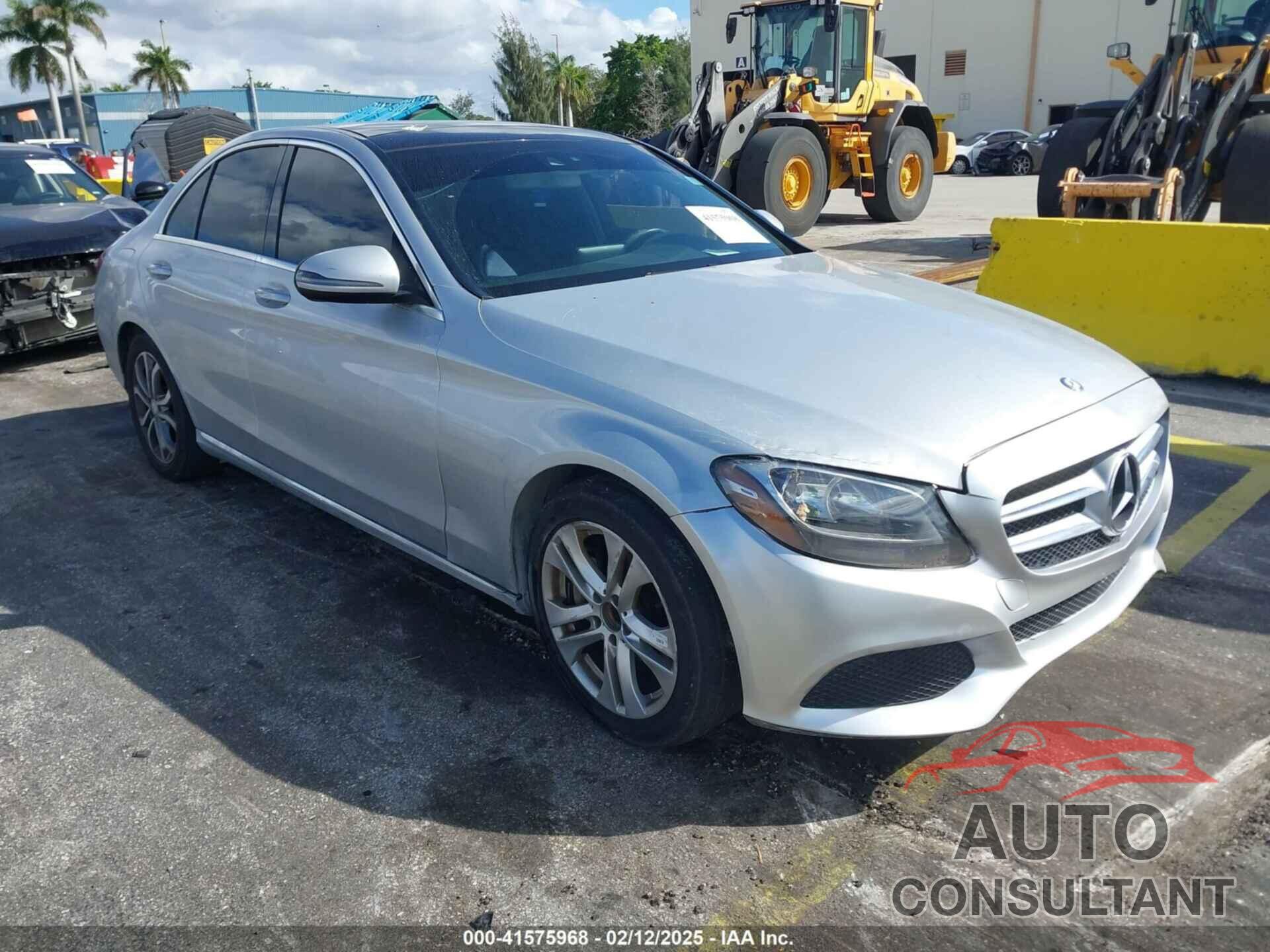 MERCEDES-BENZ C 300 2016 - 55SWF4JB2GU145020