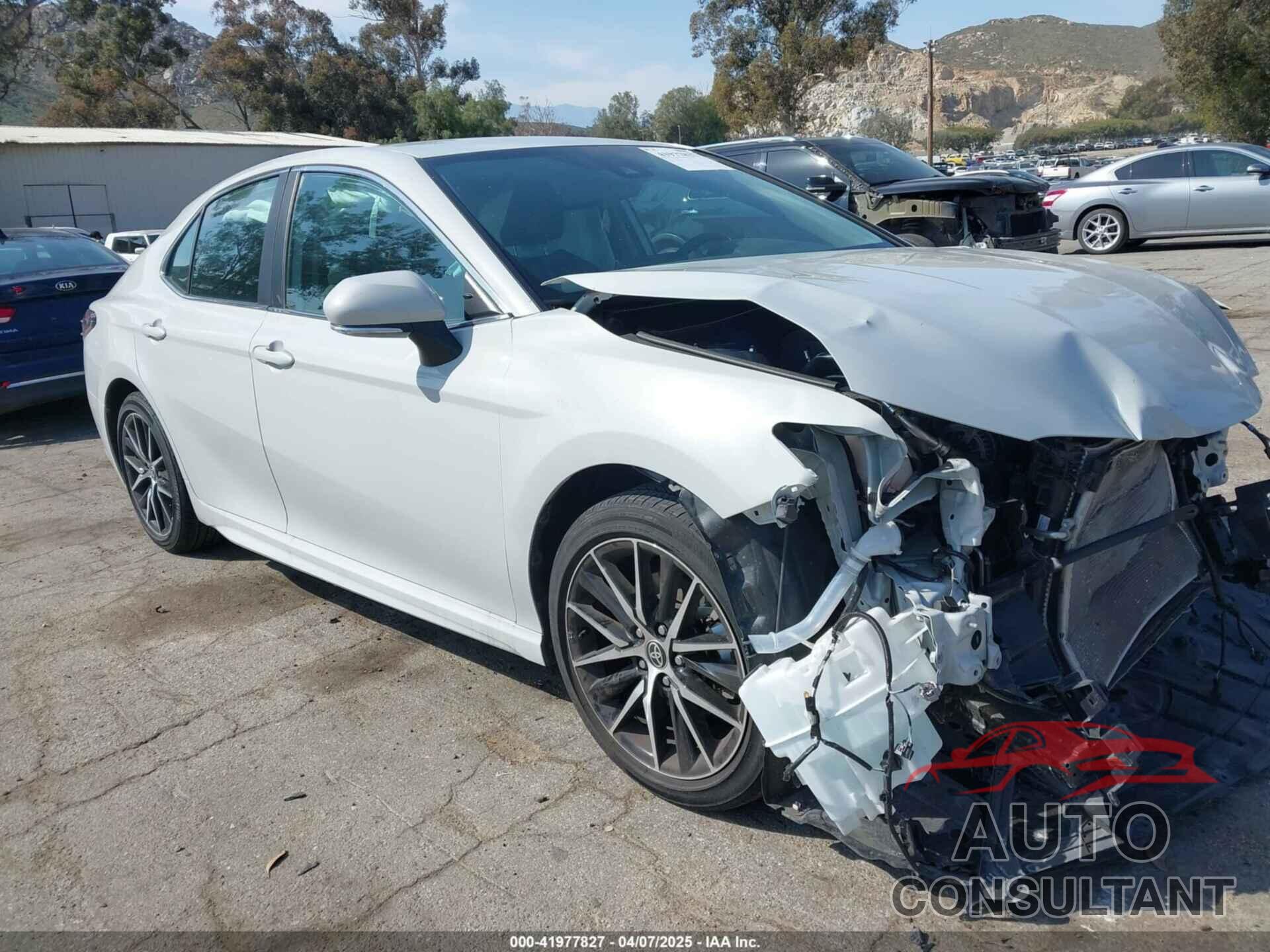 TOYOTA CAMRY 2023 - 4T1T11AK8PU138805