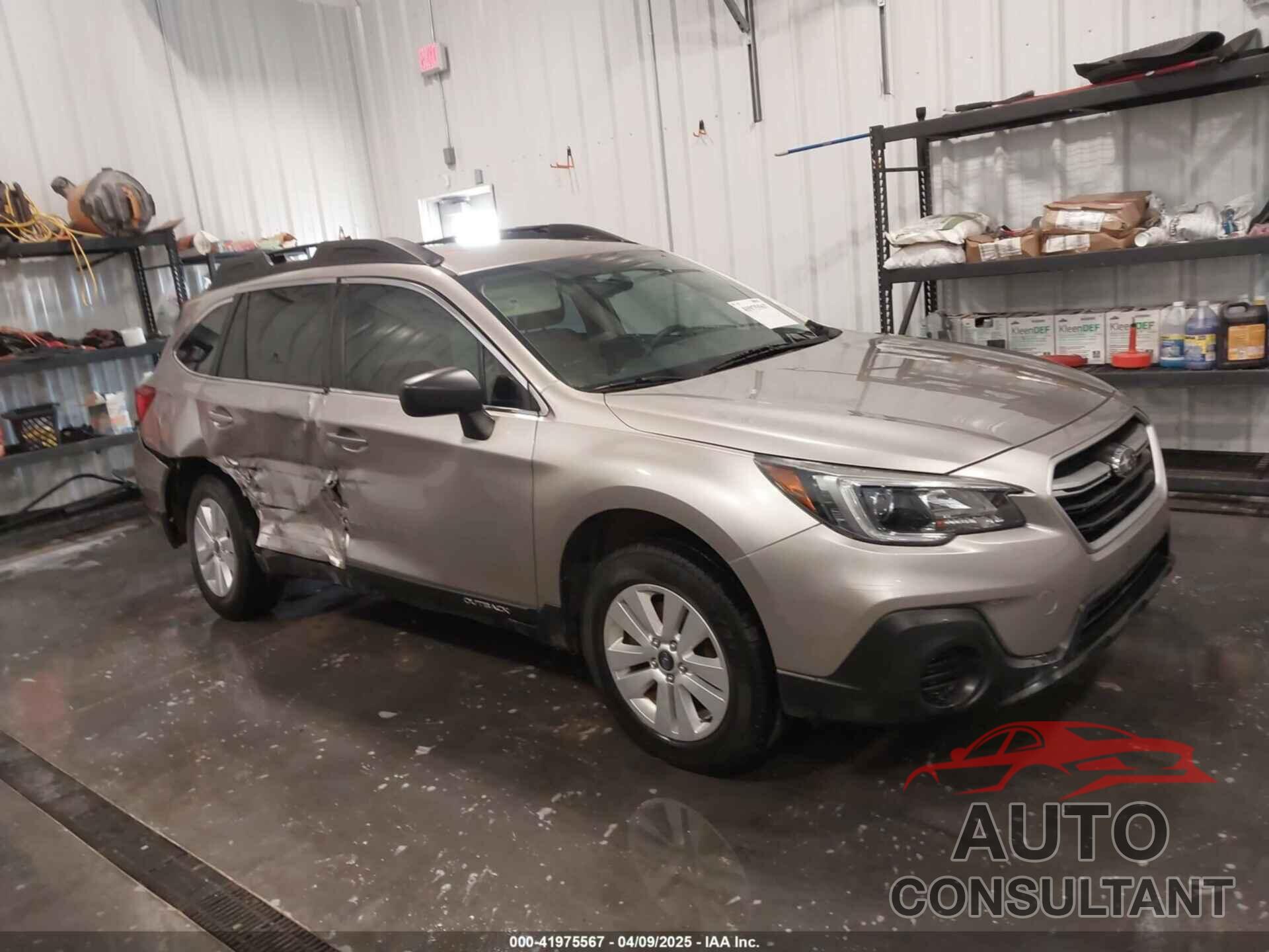 SUBARU OUTBACK 2018 - 4S4BSAAC4J3317132