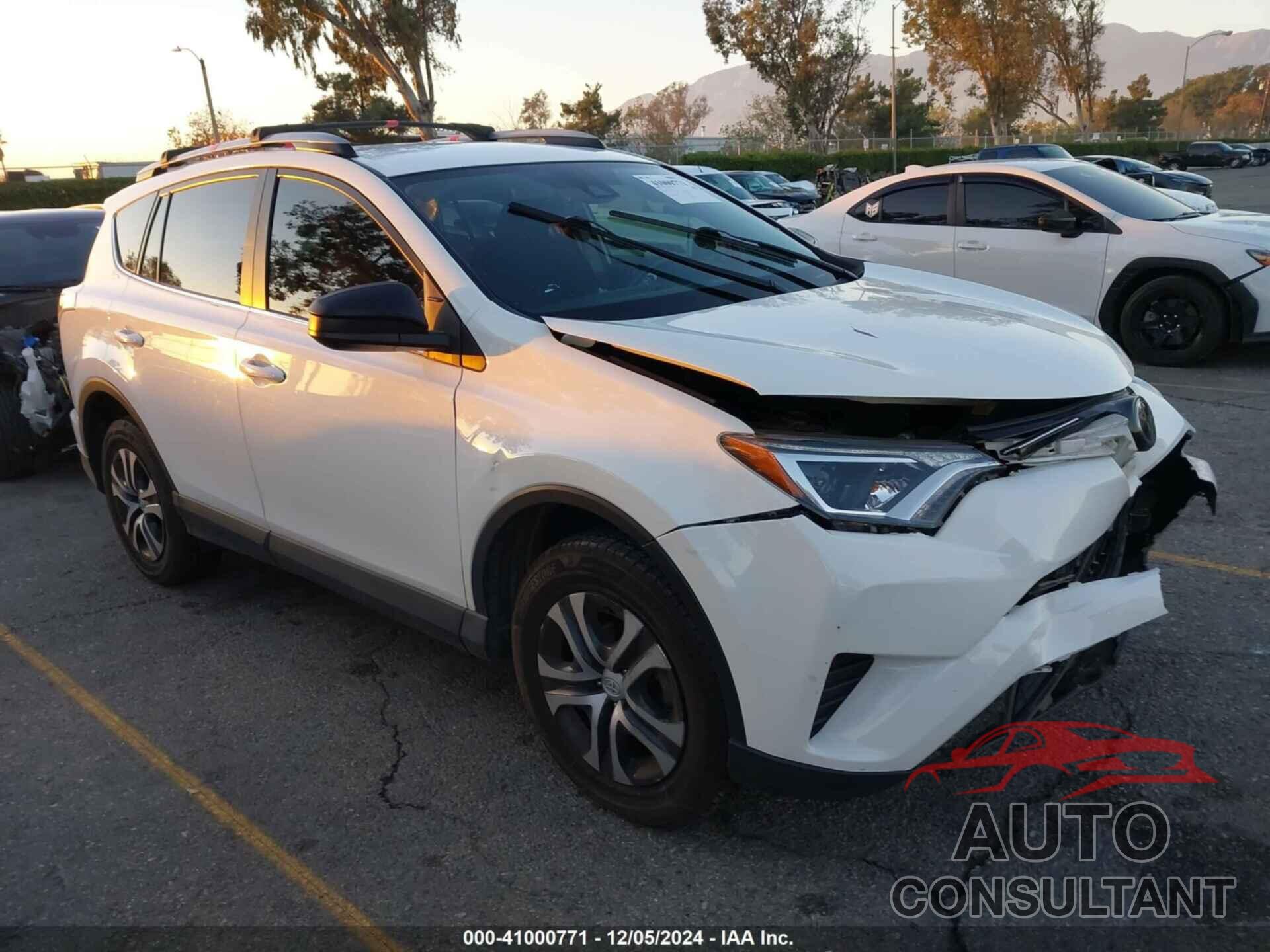 TOYOTA RAV4 2017 - JTMZFREVXHJ708616