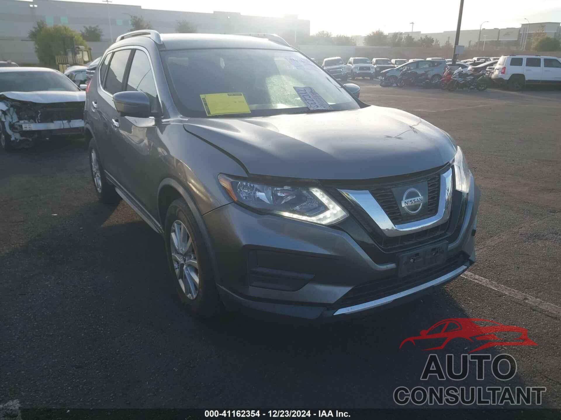 NISSAN ROGUE 2017 - KNMAT2MT4HP582411