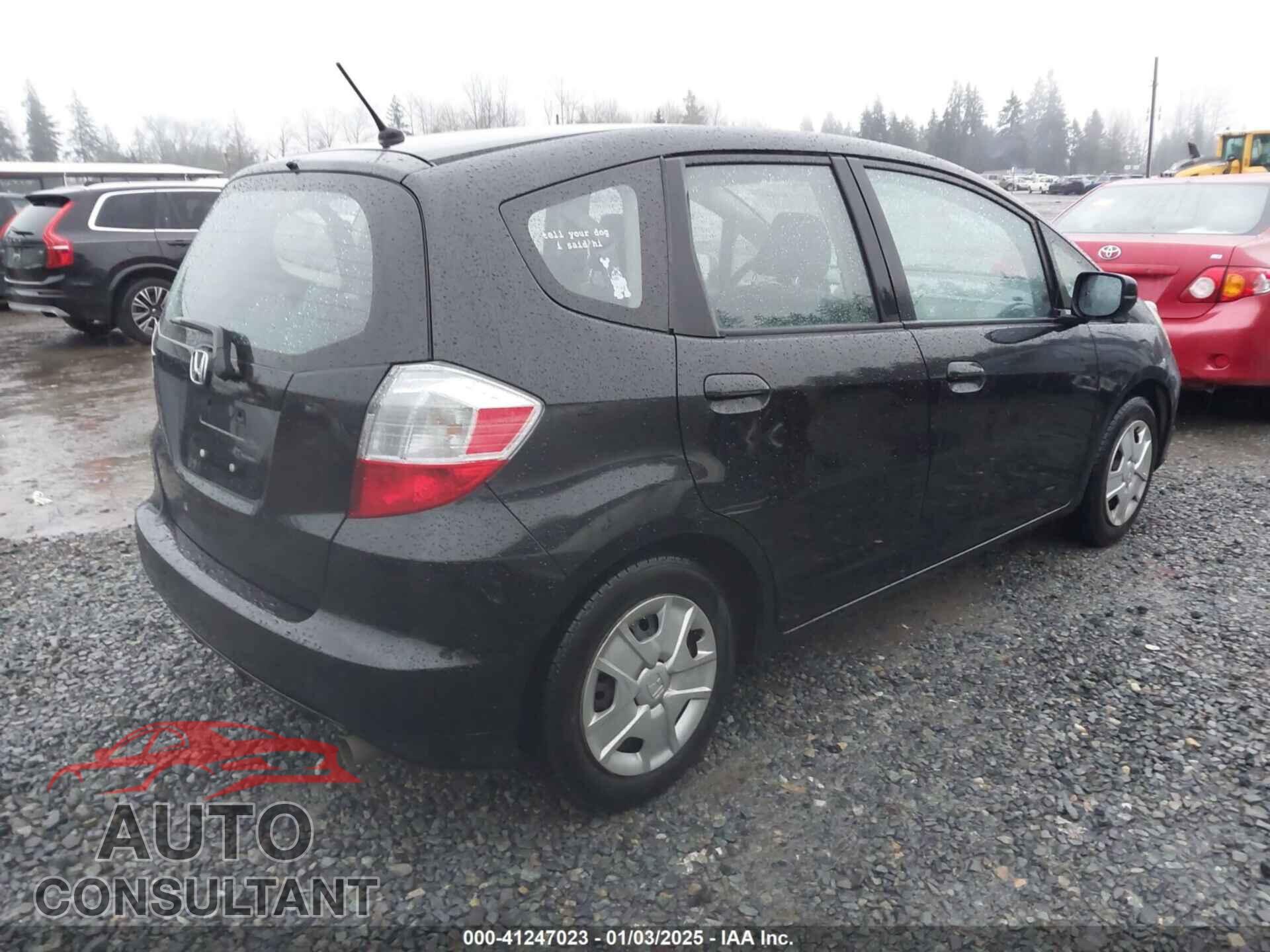 HONDA FIT 2013 - JHMGE8H36DC077584