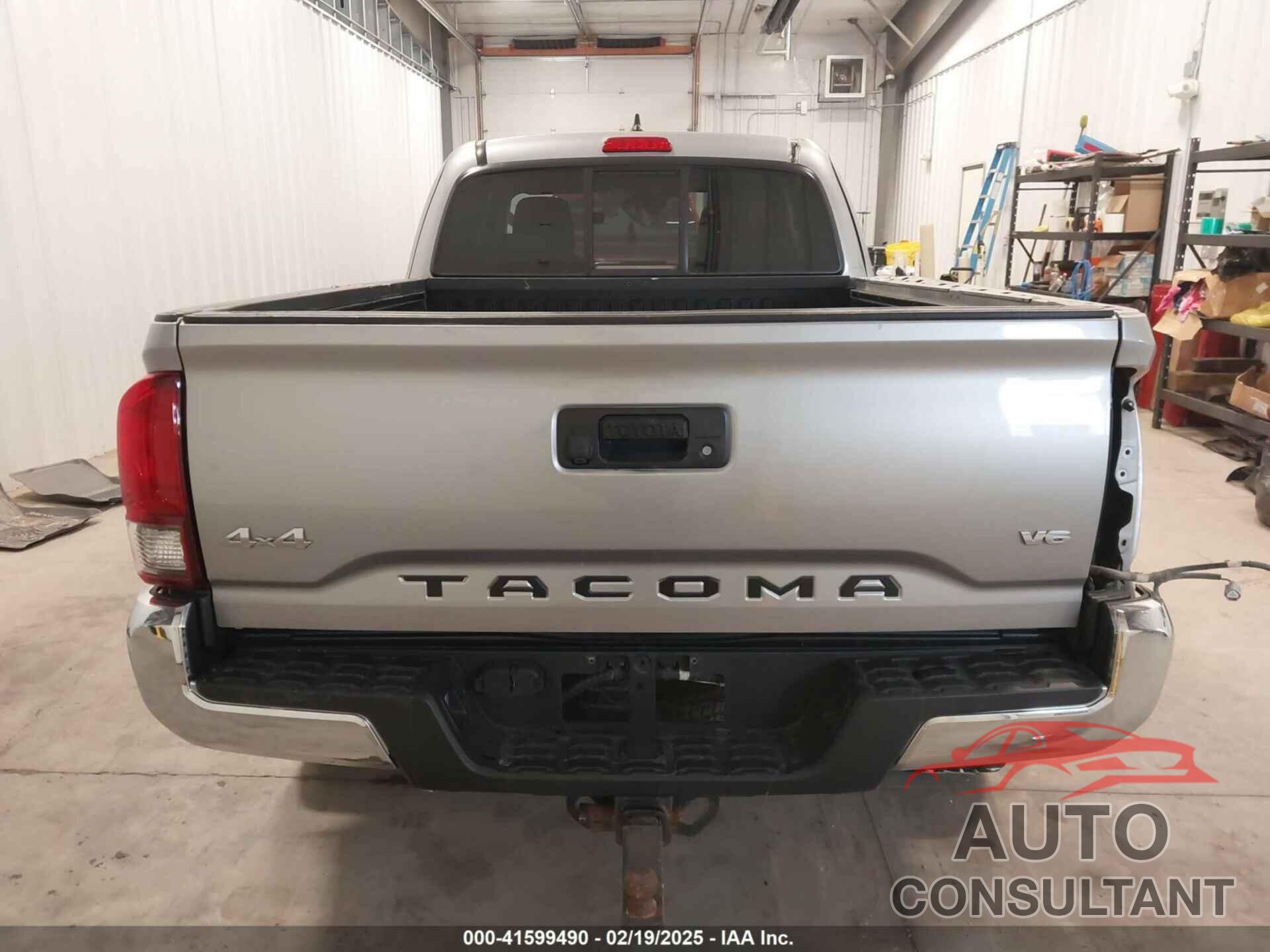 TOYOTA TACOMA 2019 - 5TFSZ5AN2KX170862