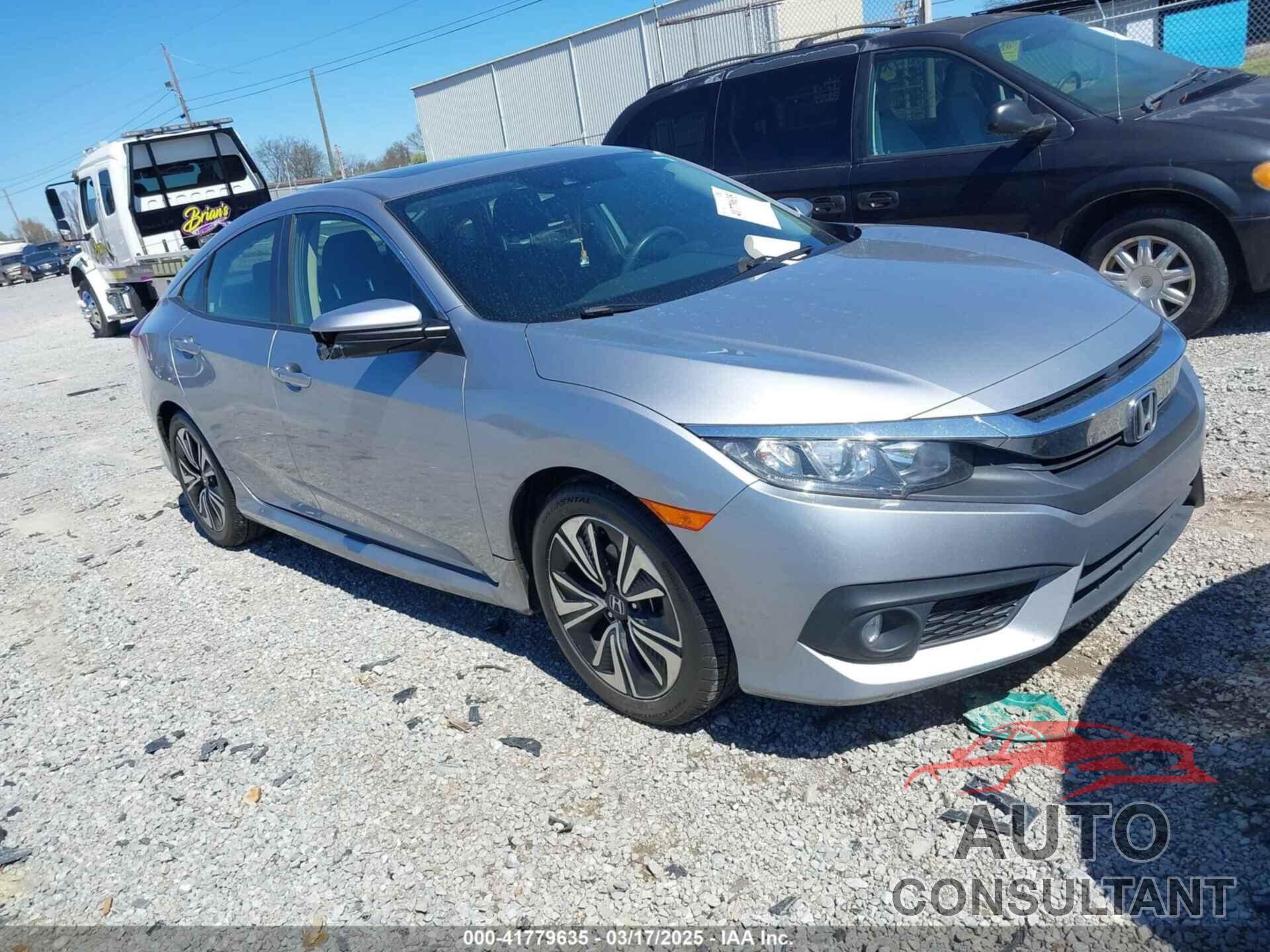 HONDA CIVIC 2018 - JHMFC1F4XJX030941
