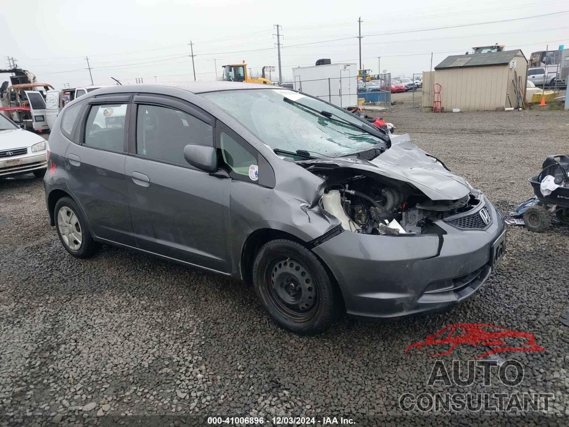 HONDA FIT 2013 - JHMGE8H31DC047585