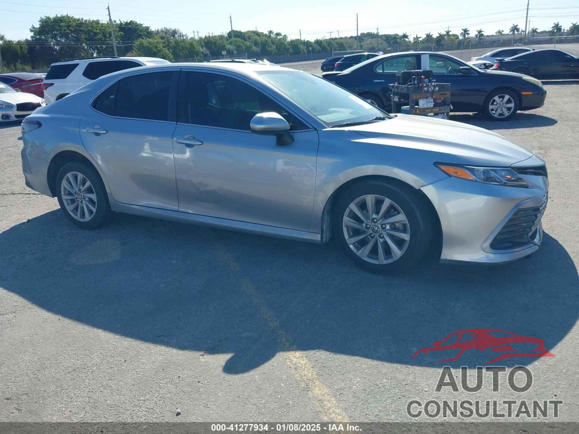 TOYOTA CAMRY 2021 - 4T1C11AK8MU595111