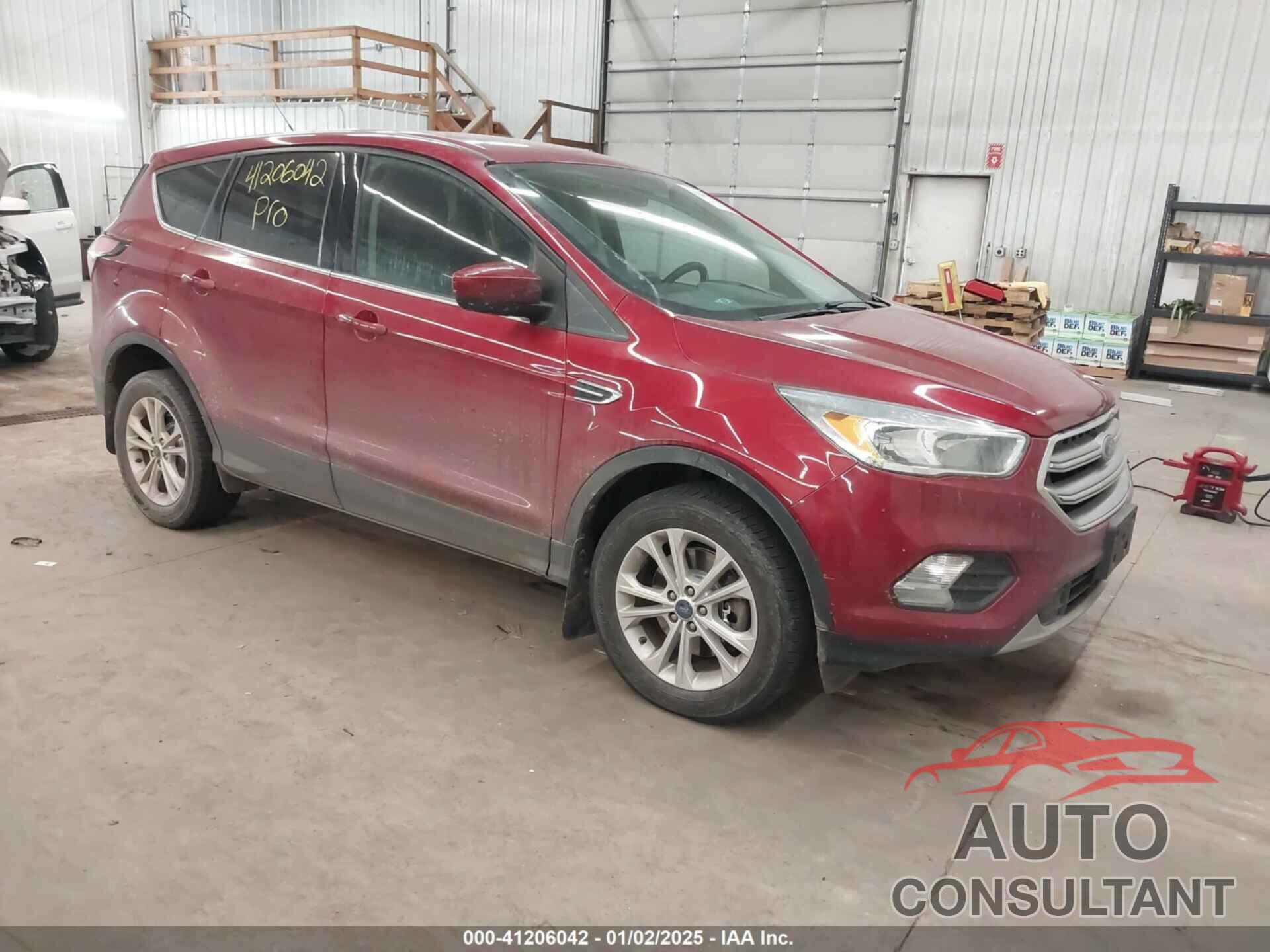 FORD ESCAPE 2017 - 1FMCU0G92HUE47967