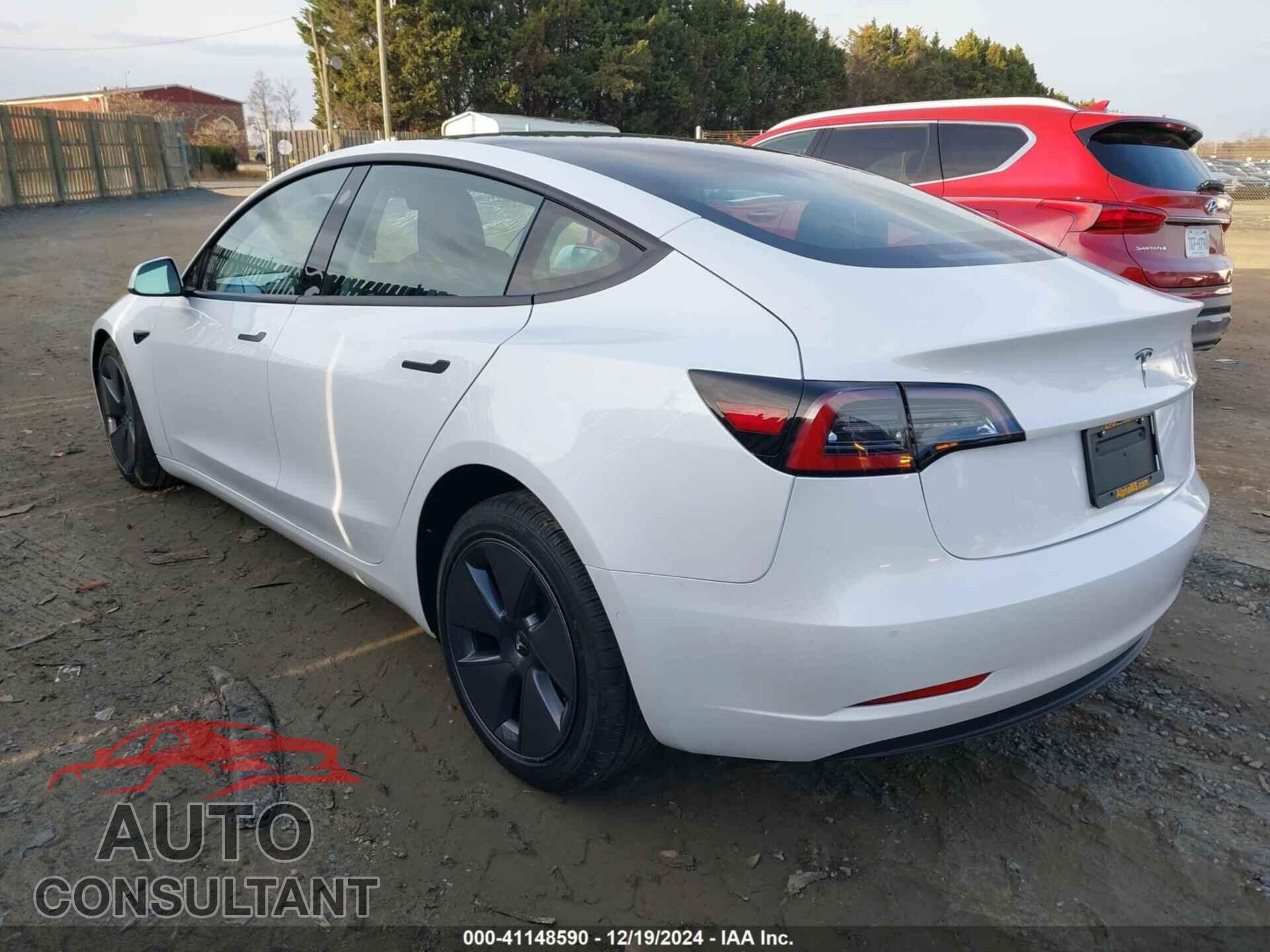 TESLA MODEL 3 2022 - 5YJ3E1EA8NF121678
