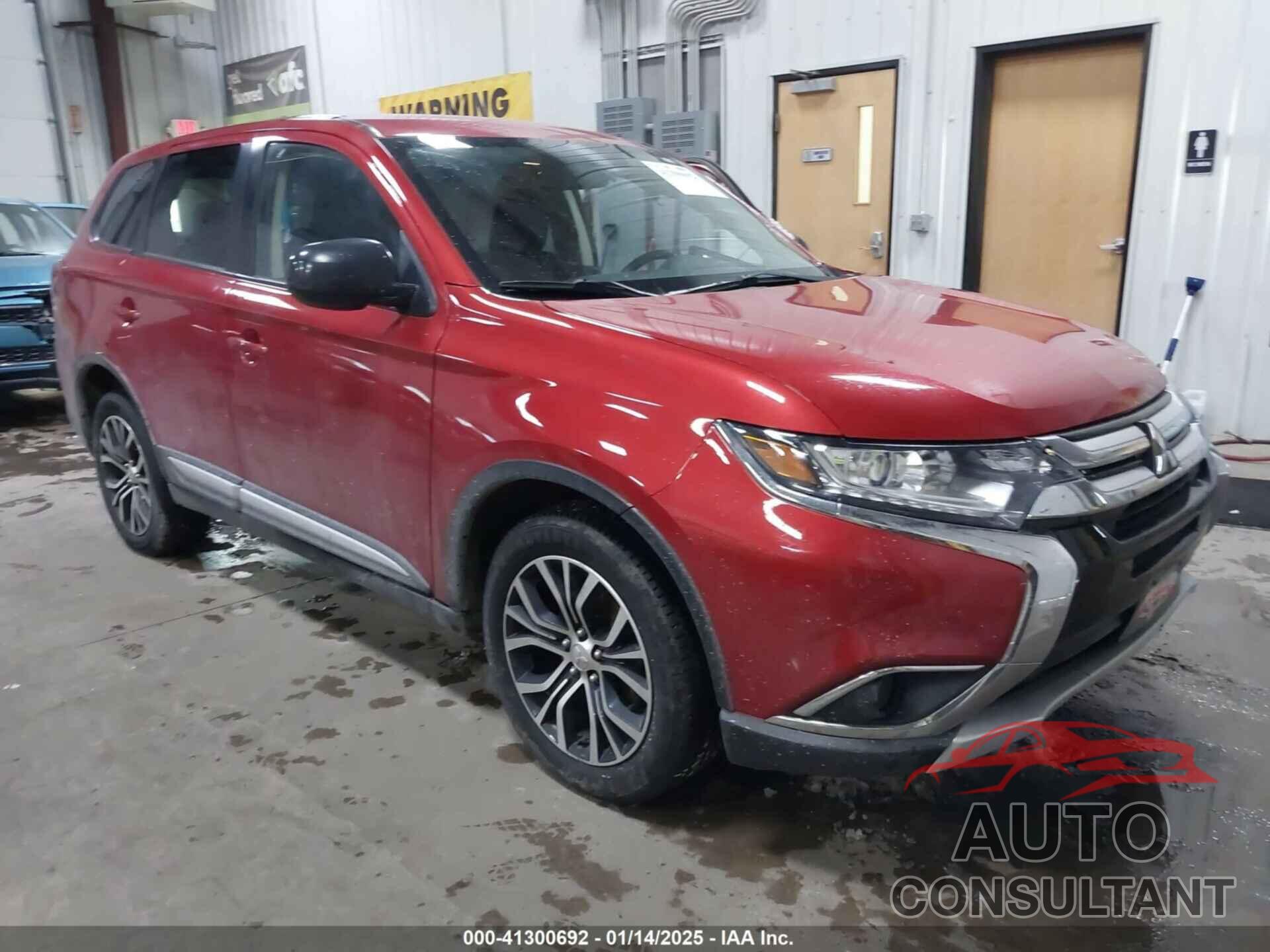 MITSUBISHI OUTLANDER 2018 - JA4AZ3A37JZ058182