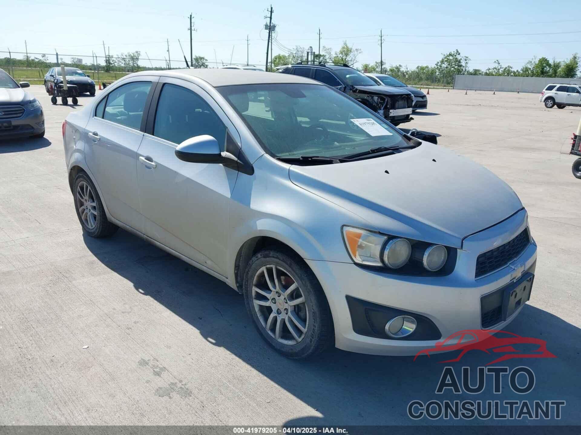 CHEVROLET SONIC 2012 - 1G1JC5SH9C4146446