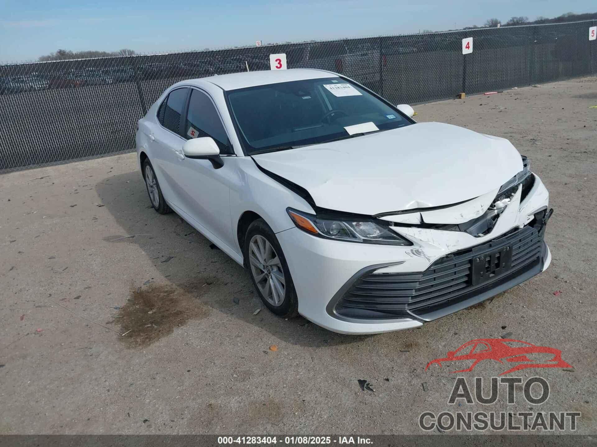 TOYOTA CAMRY 2022 - 4T1C11AK7NU712291