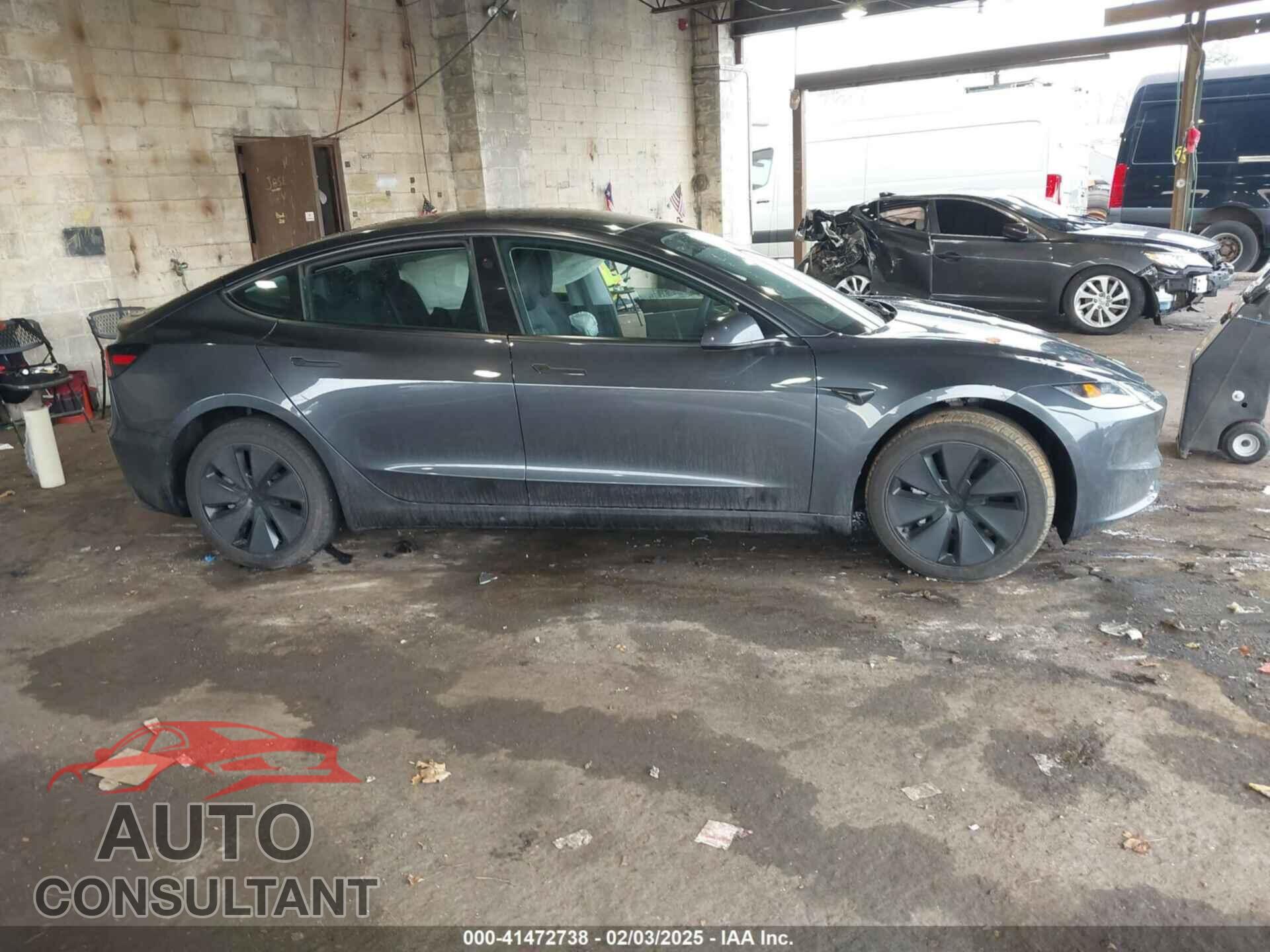 TESLA MODEL 3 2024 - 5YJ3E1EA2RF847591