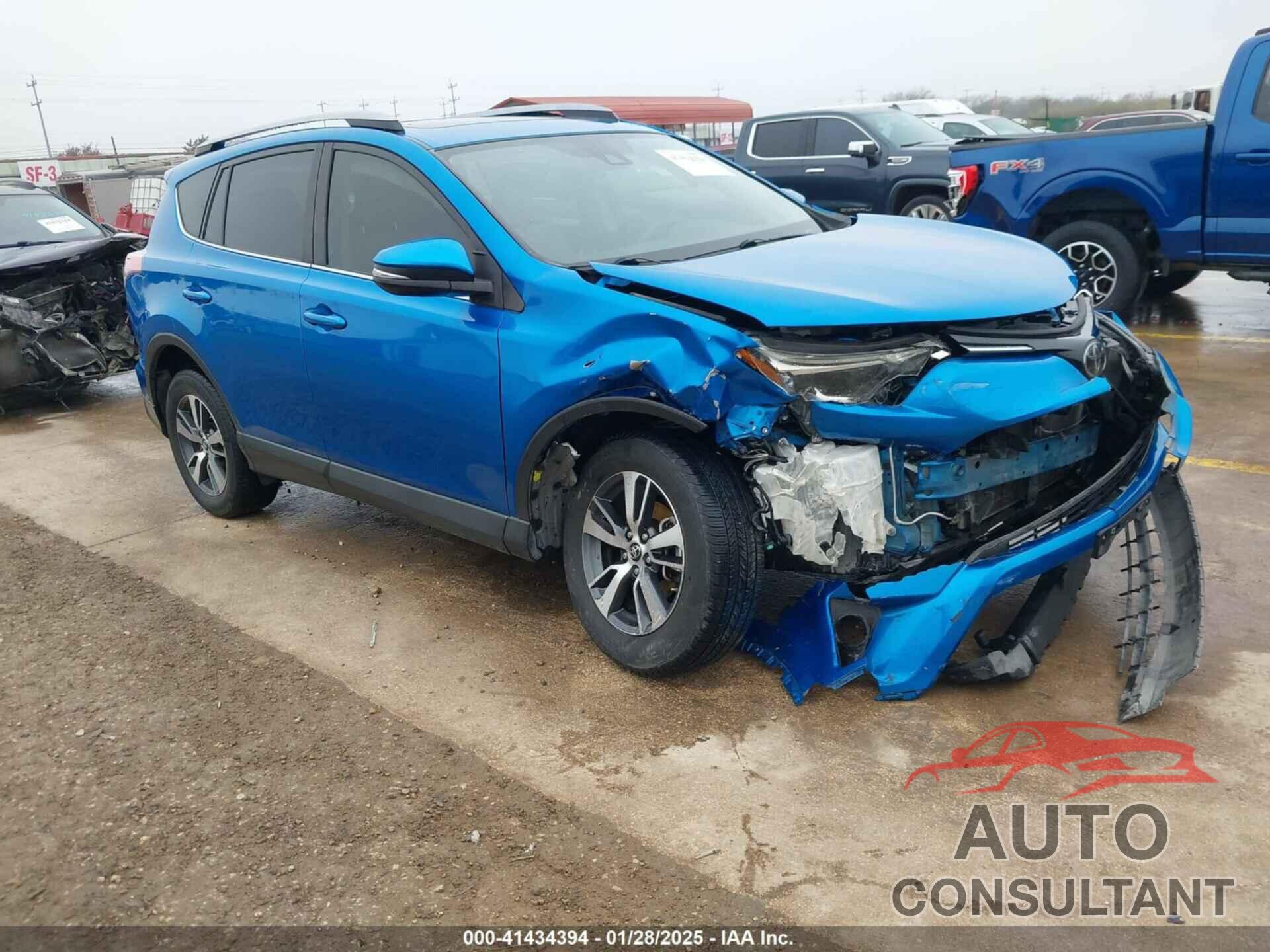 TOYOTA RAV4 2018 - JTMWFREV7JJ186617