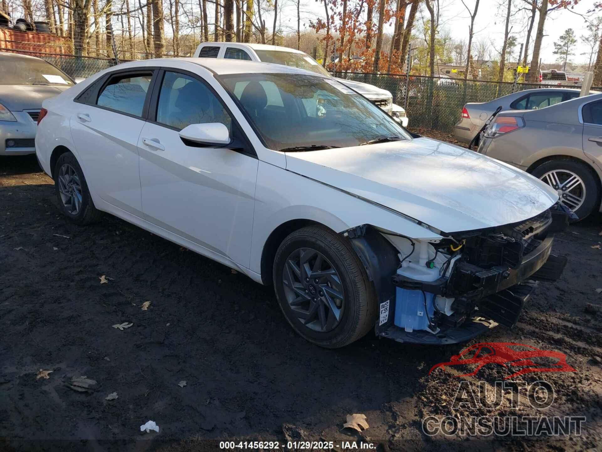 HYUNDAI ELANTRA 2024 - KMHLM4DGXRU746411