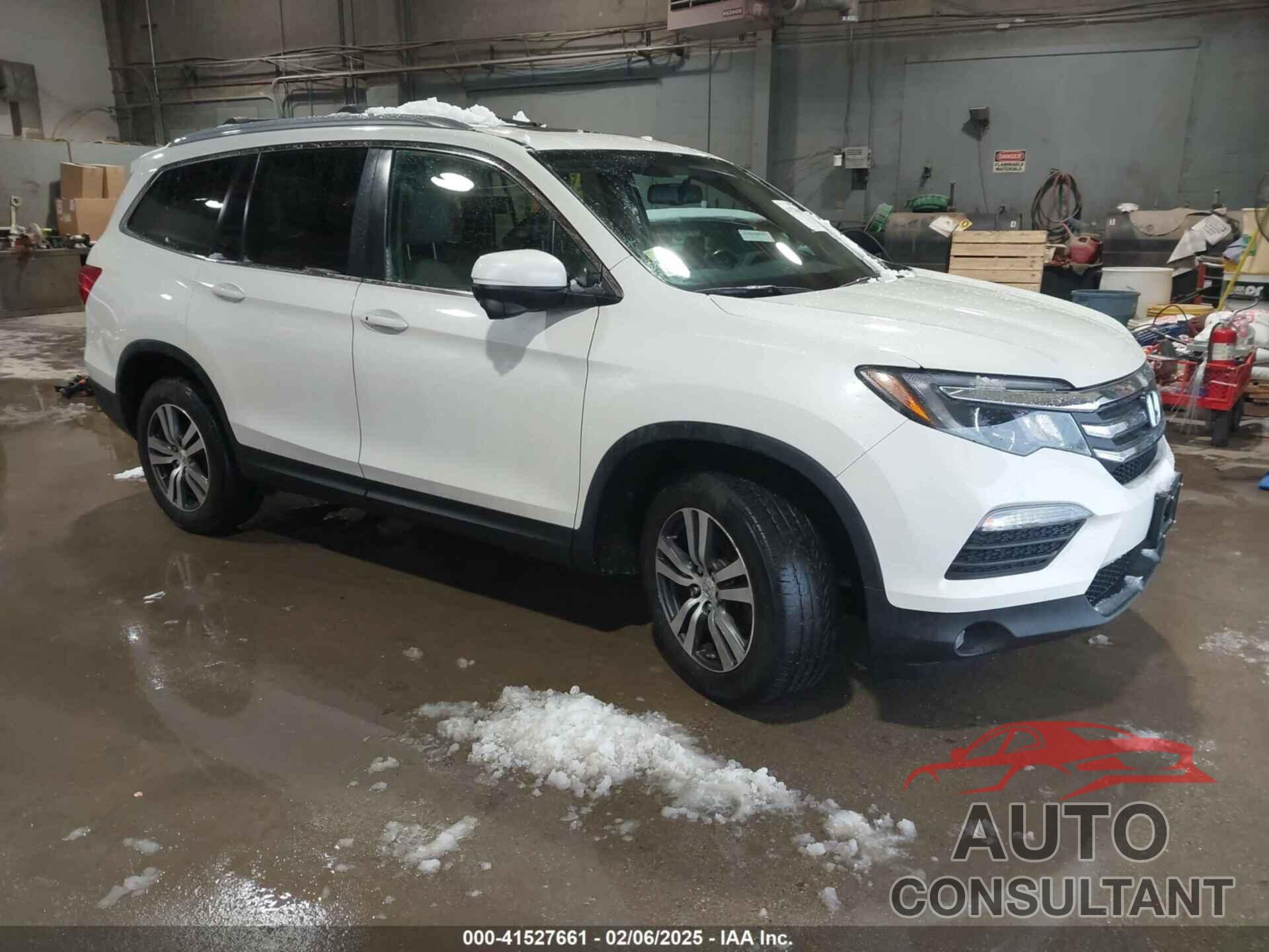 HONDA PILOT 2018 - 5FNYF6H5XJB011708