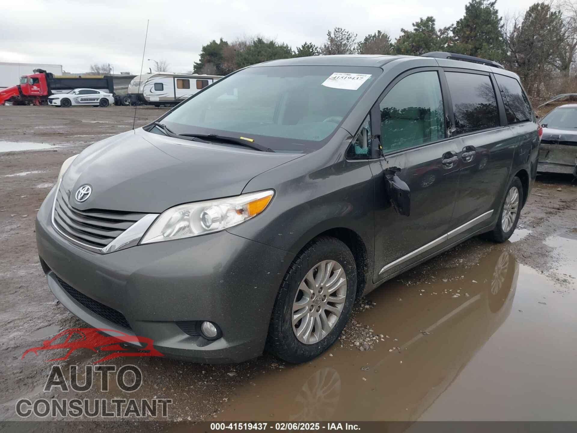 TOYOTA SIENNA 2013 - 5TDYK3DC8DS375852