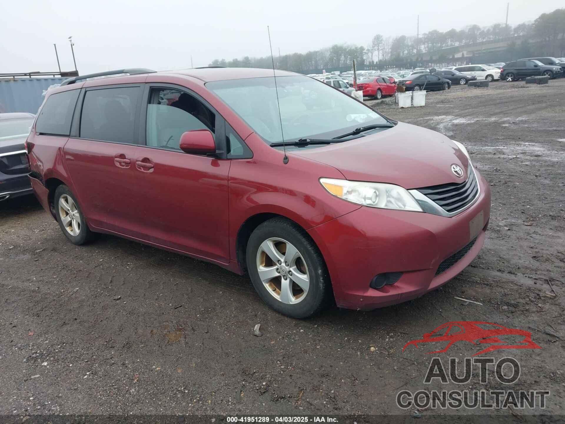 TOYOTA SIENNA 2014 - 5TDKK3DC8ES461377