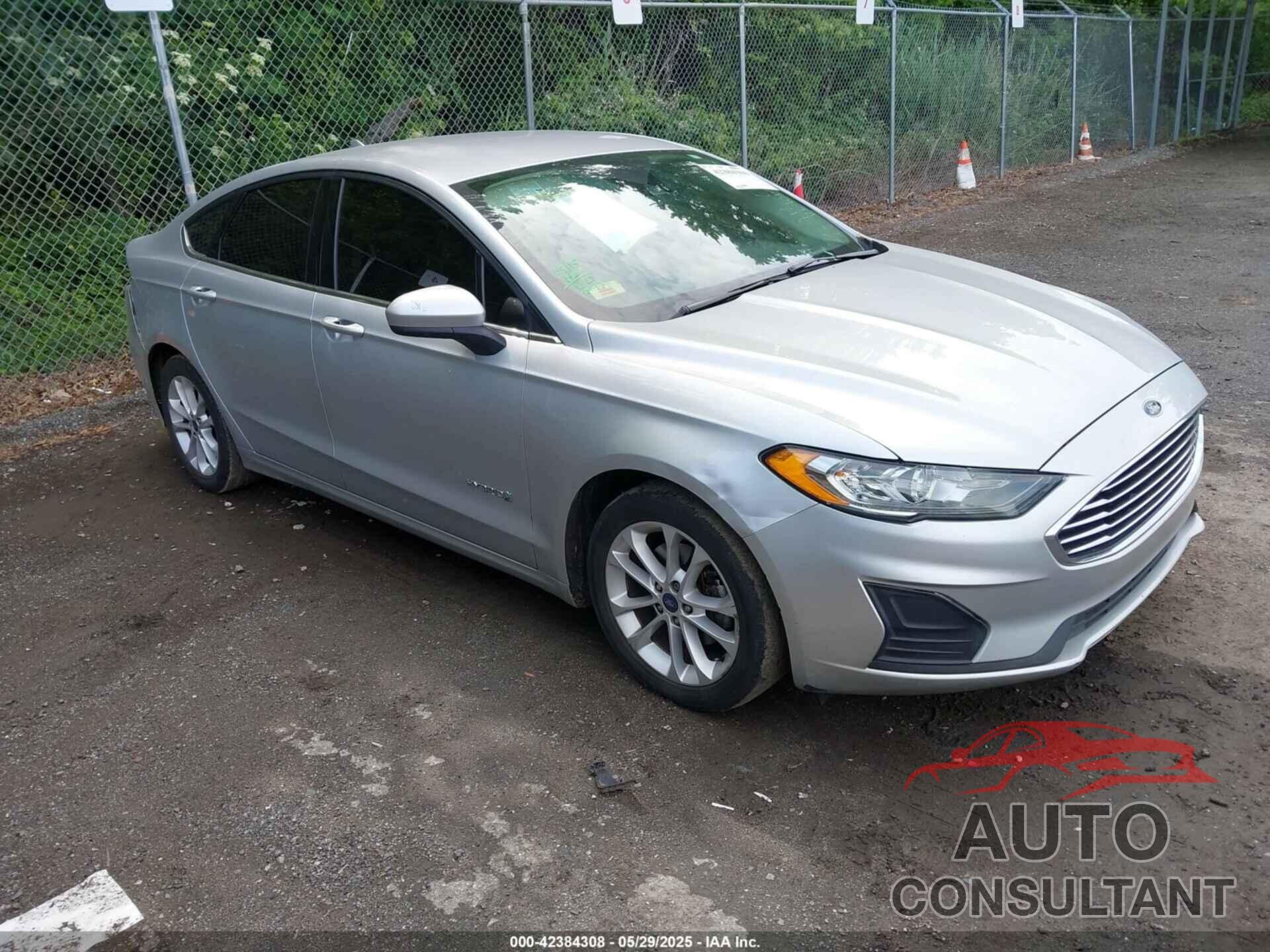 FORD FUSION HYBRID 2019 - 3FA6P0LU0KR262985
