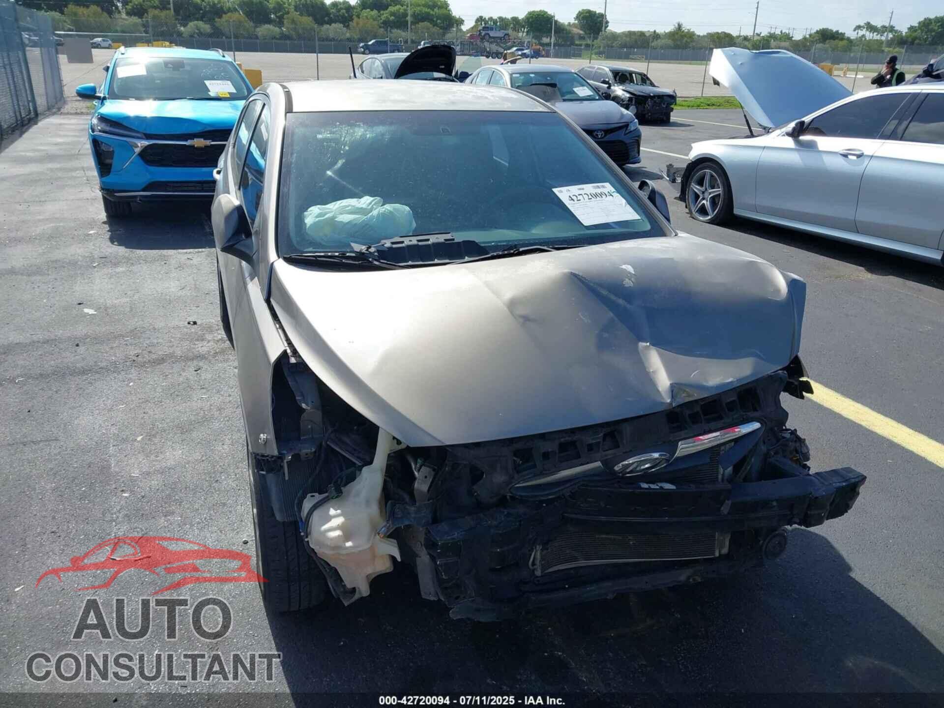 HYUNDAI ACCENT 2012 - KMHCT5AE1CU007575