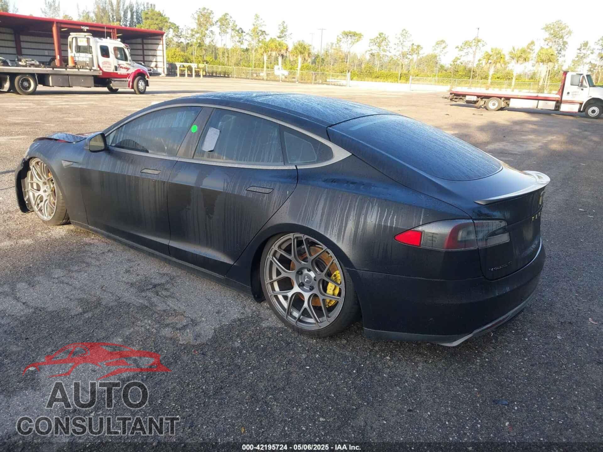 TESLA MODEL S 2012 - 5YJSA1DN5CFS00184