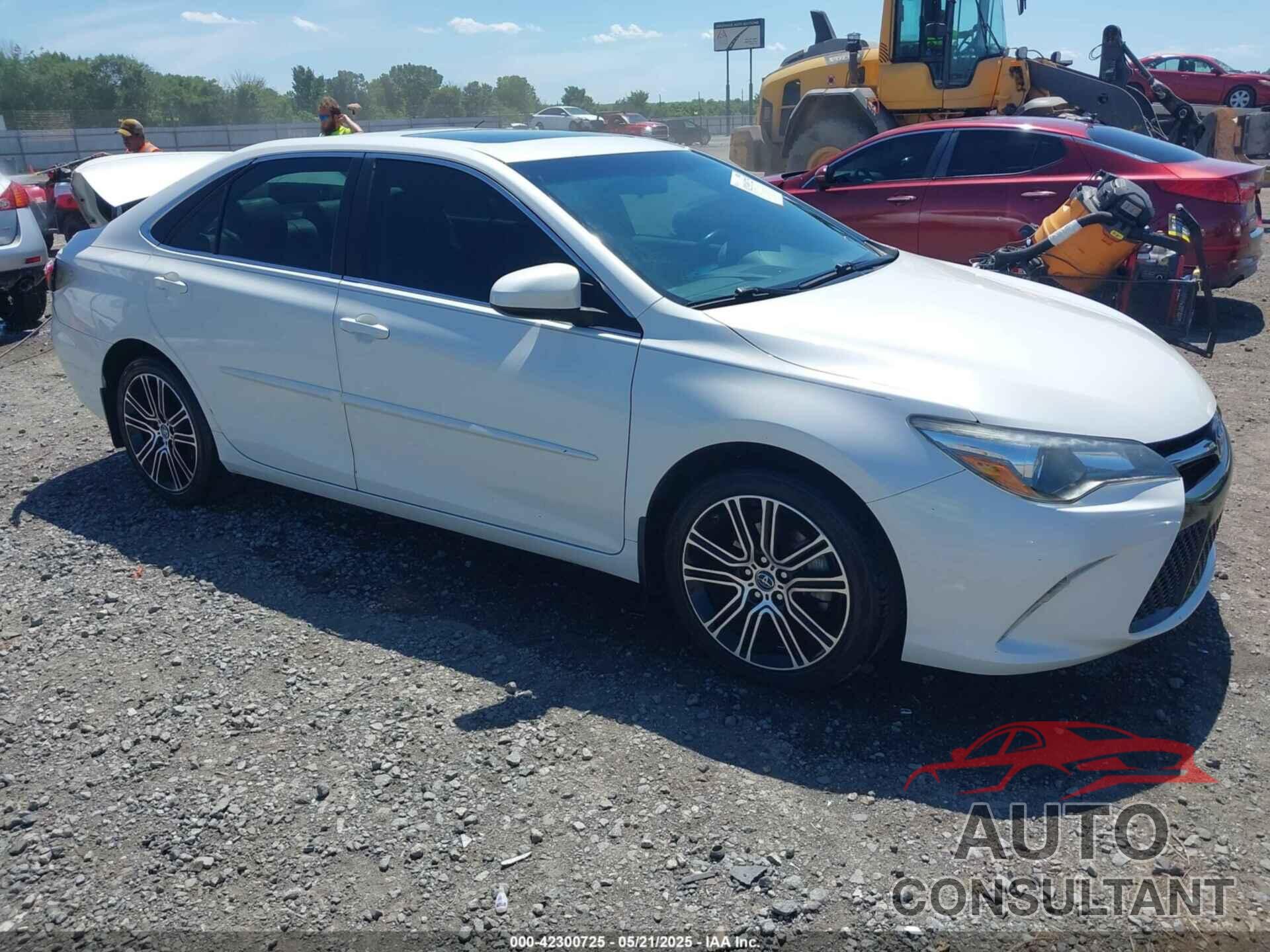 TOYOTA CAMRY 2016 - 4T1BF1FK4GU143733