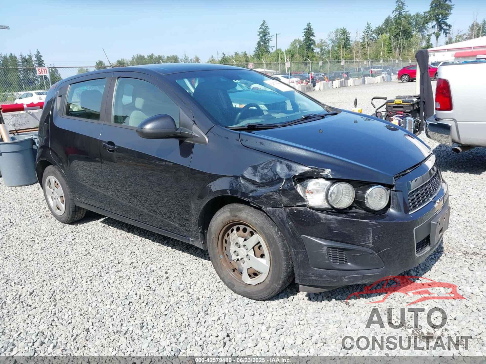 CHEVROLET SONIC 2013 - 1G1JB6SG0D4252673