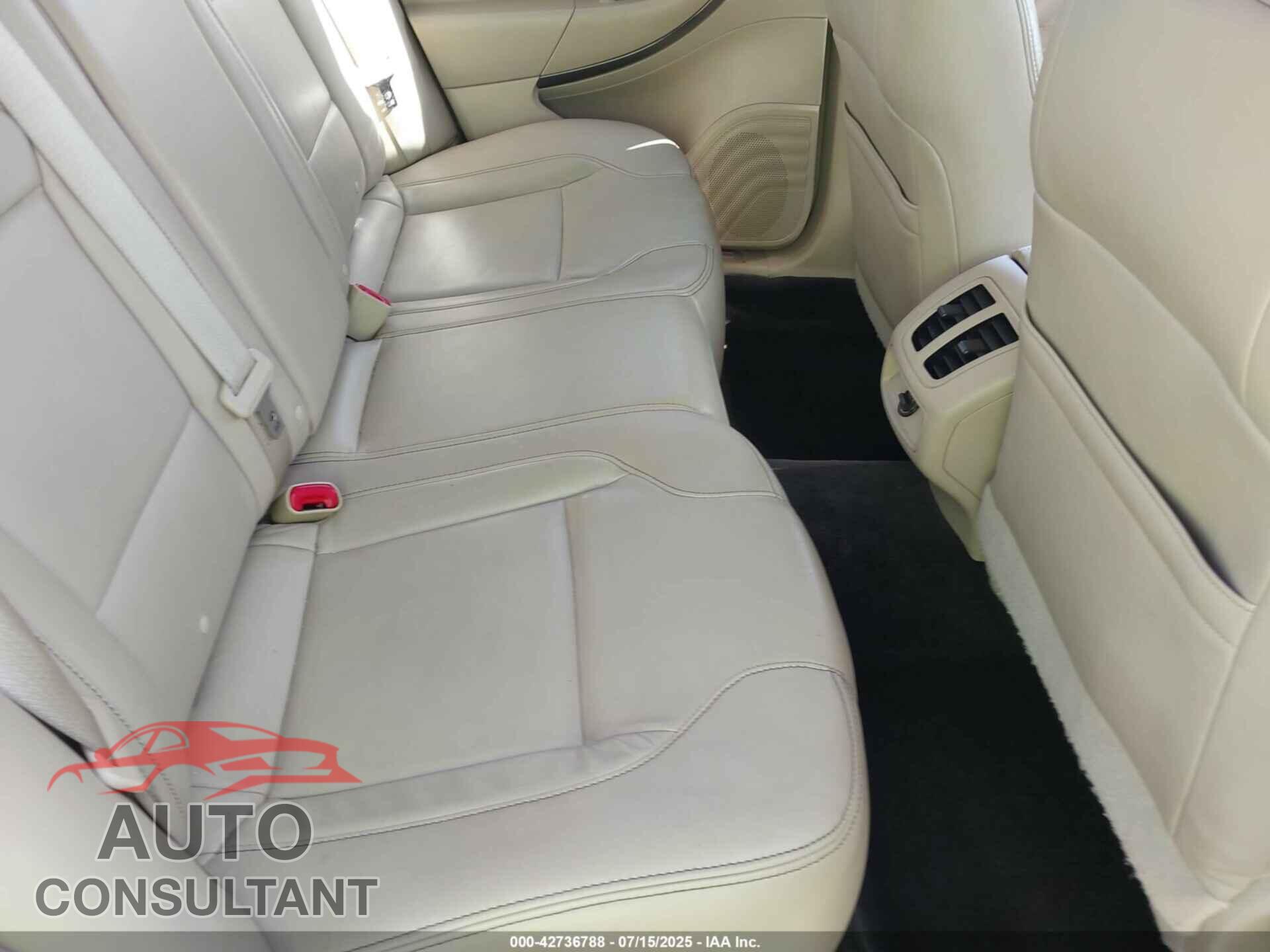 FORD TAURUS 2013 - 1FAHP2E80DG110655