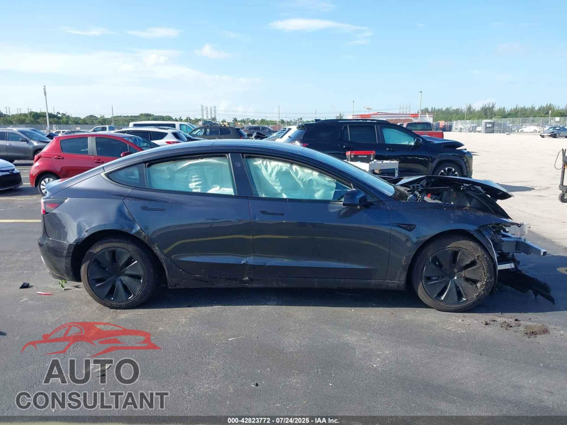TESLA MODEL 3 2024 - 5YJ3E1EA3RF871771