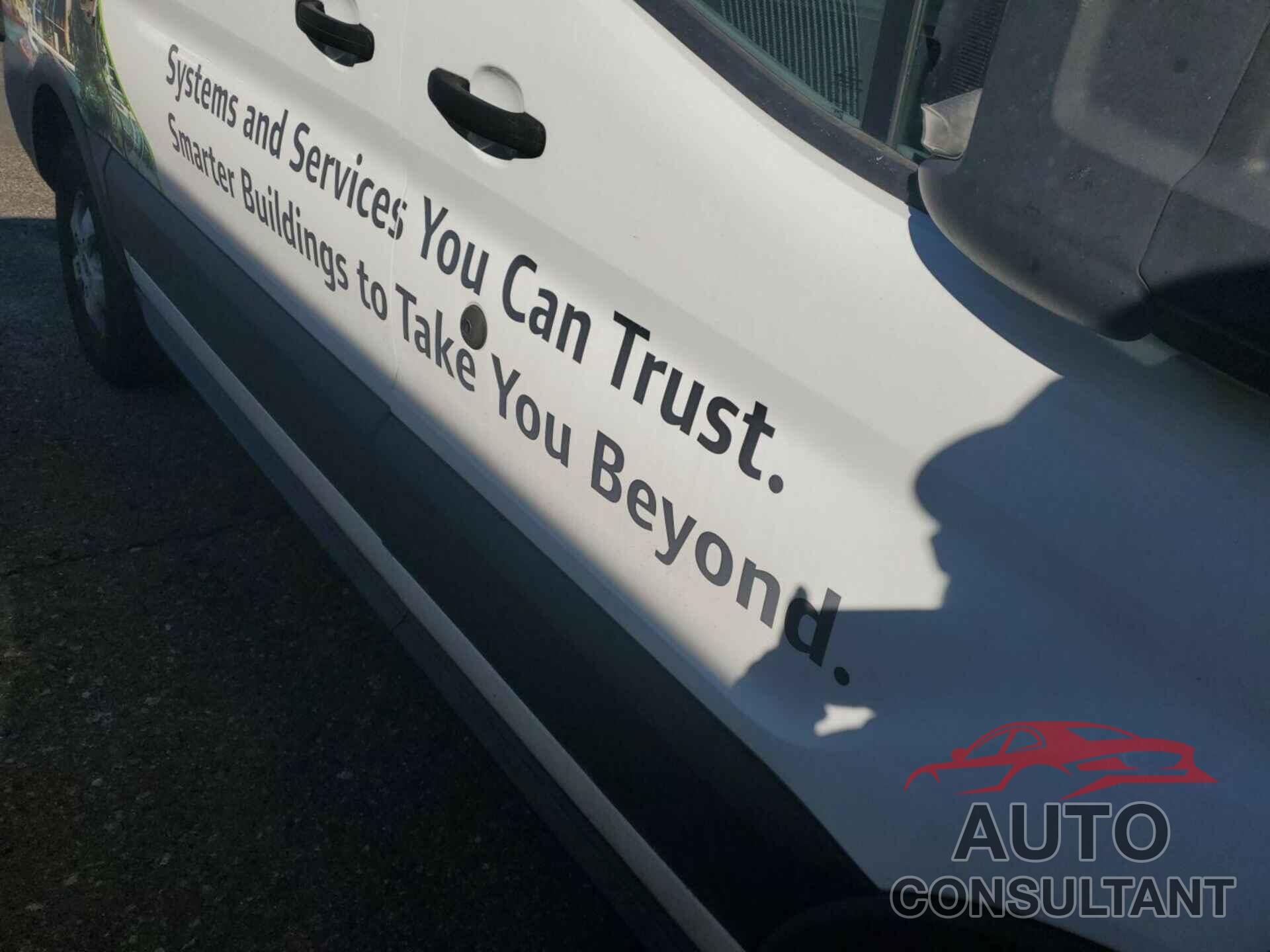 FORD TRANSIT-250 2019 - 1FTYR1YG0KKA40845