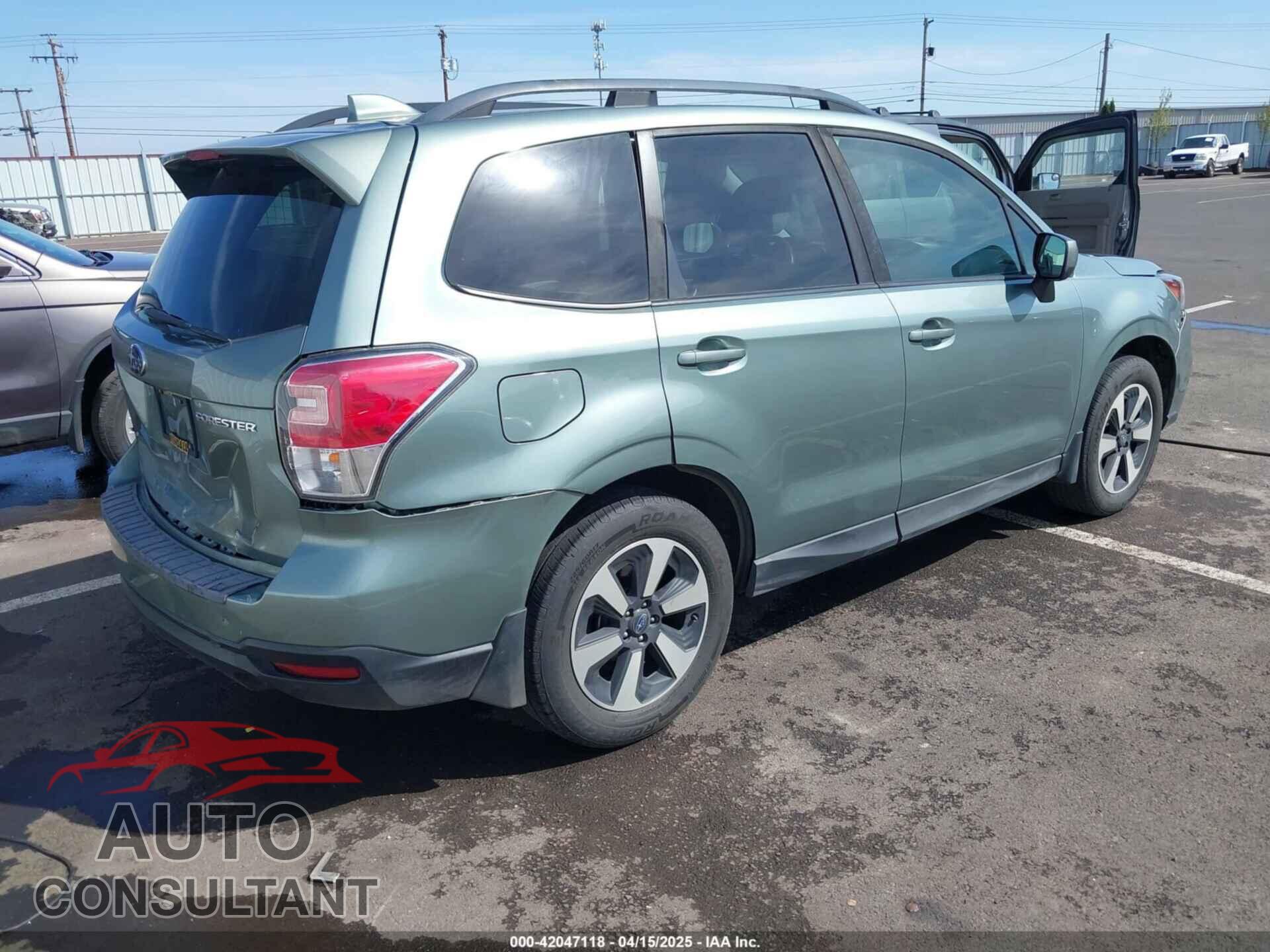 SUBARU FORESTER 2018 - JF2SJAEC4JH503386