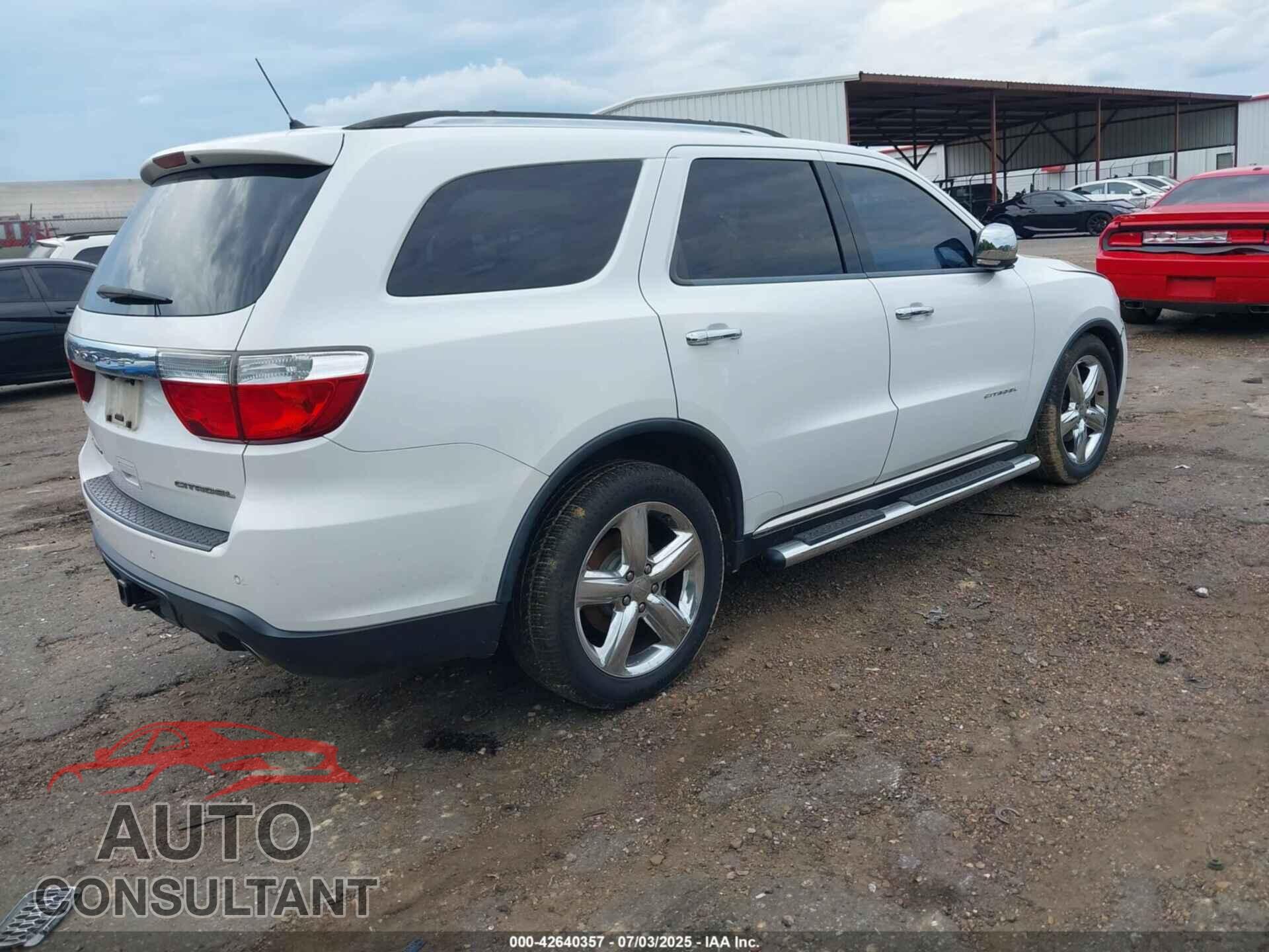 DODGE DURANGO 2013 - 1C4SDHET2DC637412