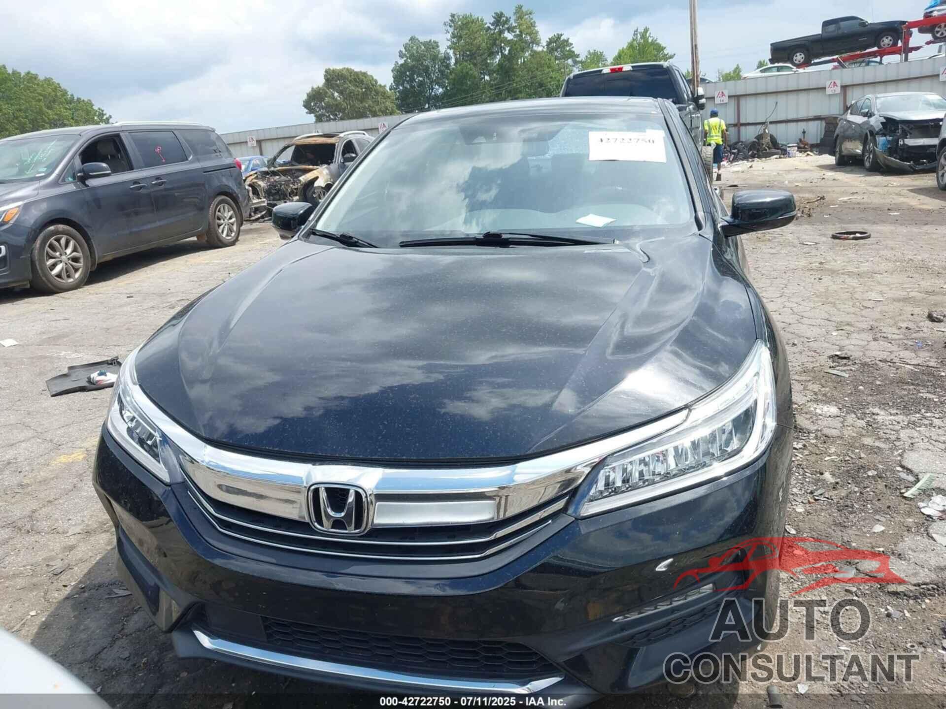 HONDA ACCORD 2017 - 1HGCR3F92HA005007