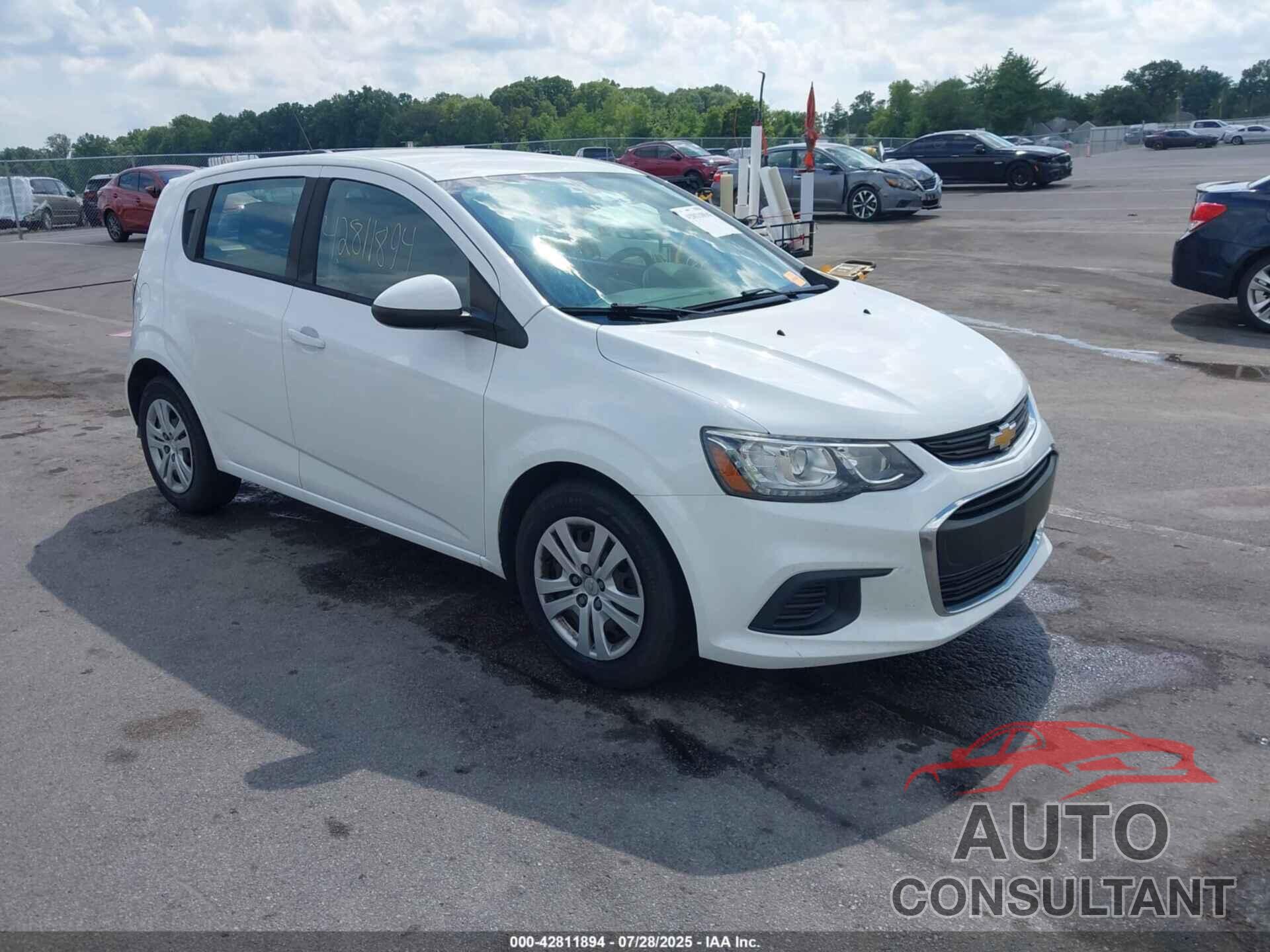 CHEVROLET SONIC 2017 - 1G1JG6SH1H4167552
