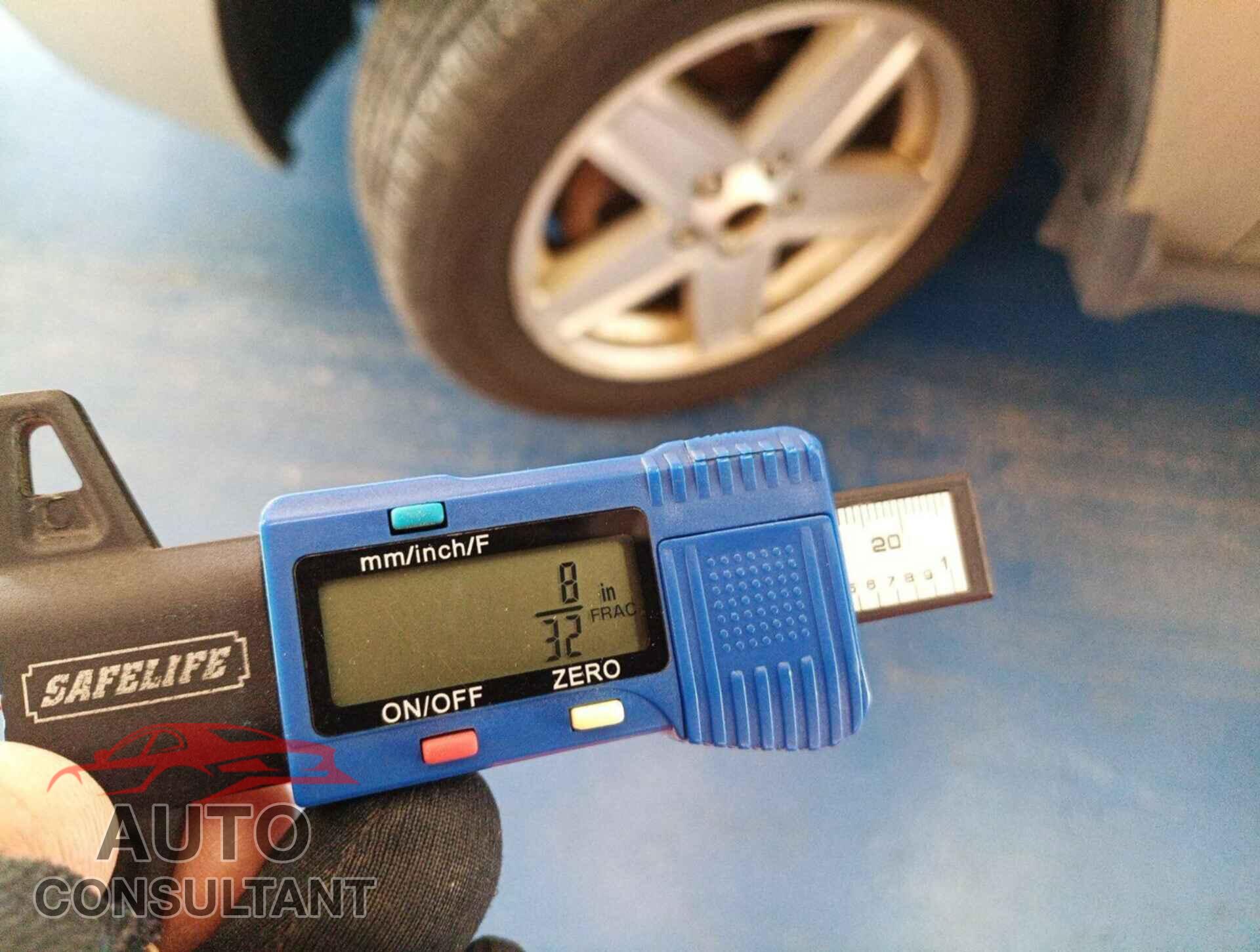 JEEP COMPASS 2009 - 1J4FT47A49D140236