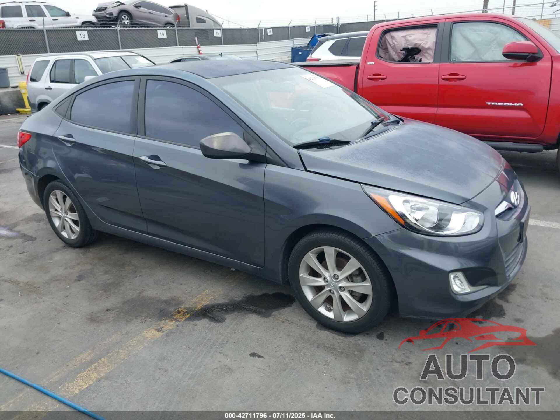 HYUNDAI ACCENT 2012 - KMHCU4AE6CU075765