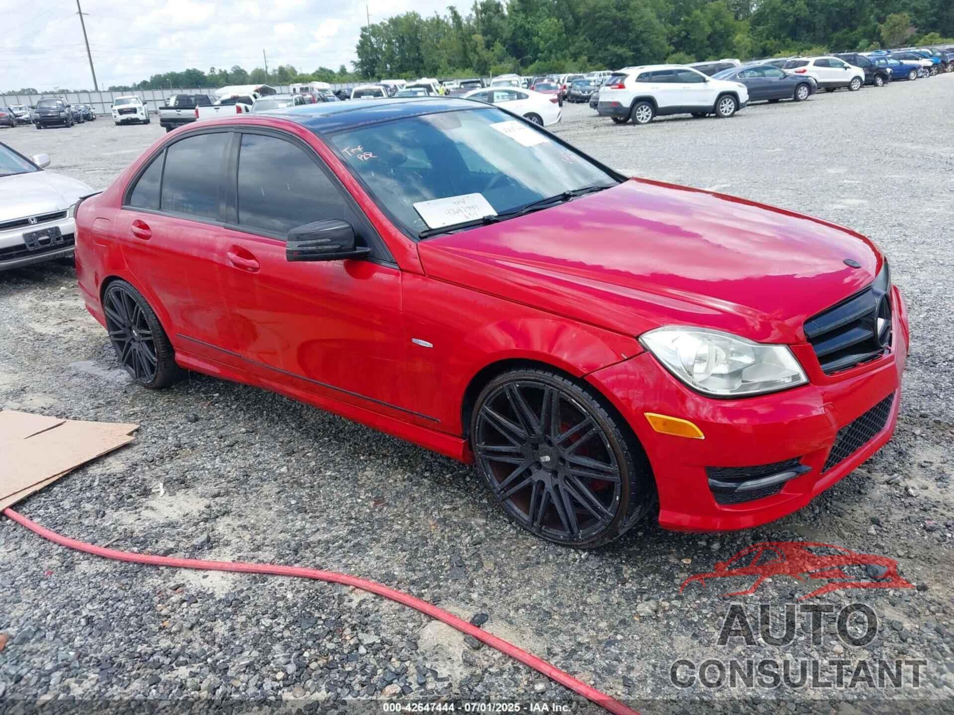 MERCEDES-BENZ C 250 2012 - WDDGF4HB3CR228171